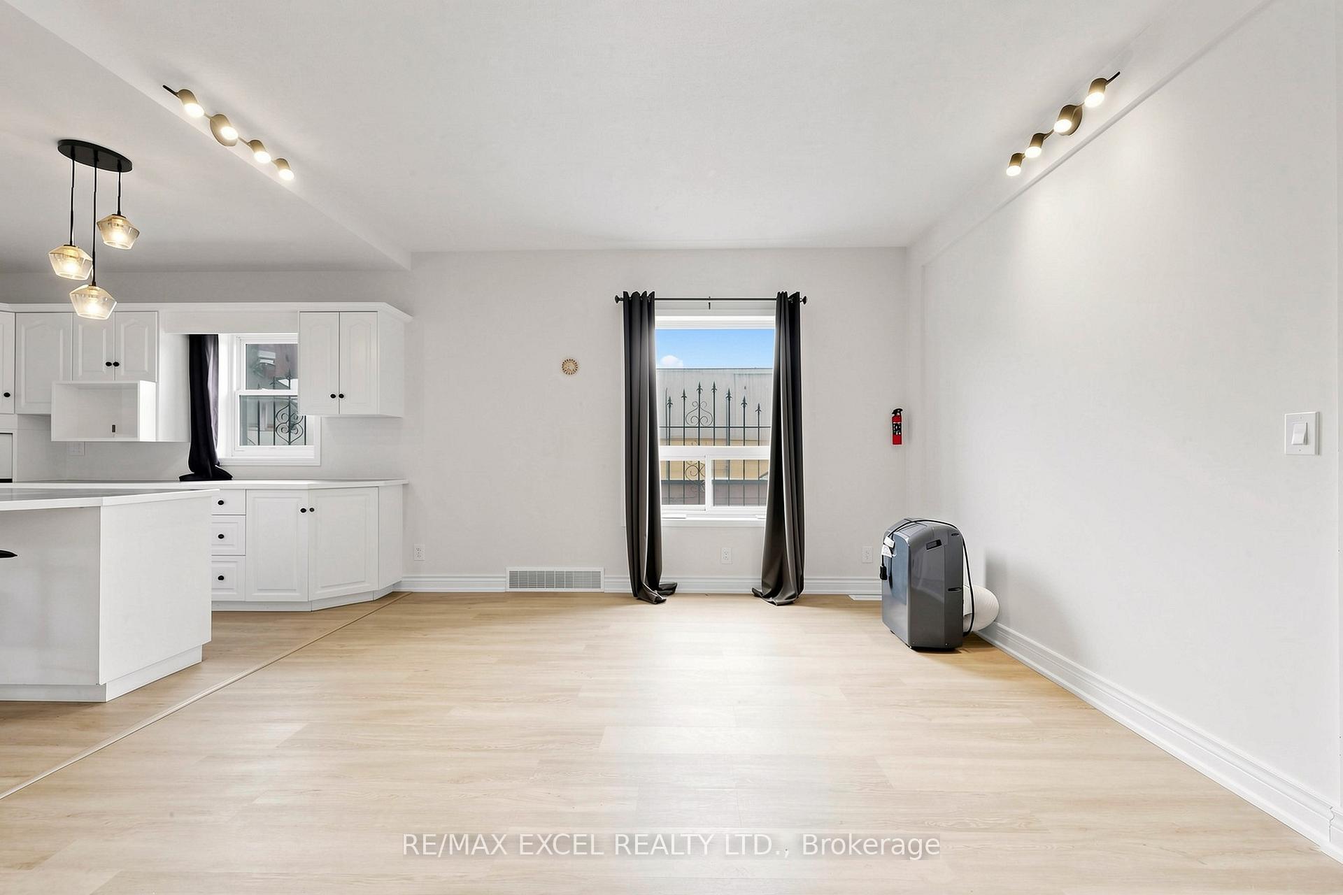 Photo 4 of Unit Main, 259 Victoria Avenue N, Hamilton, Landsdale — HOMEH