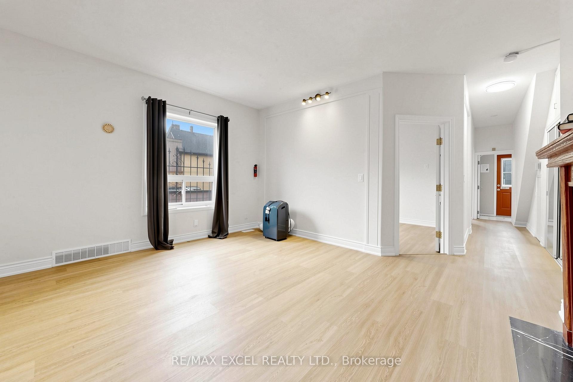Photo 5 of Unit Main, 259 Victoria Avenue N, Hamilton, Landsdale — HOMEH