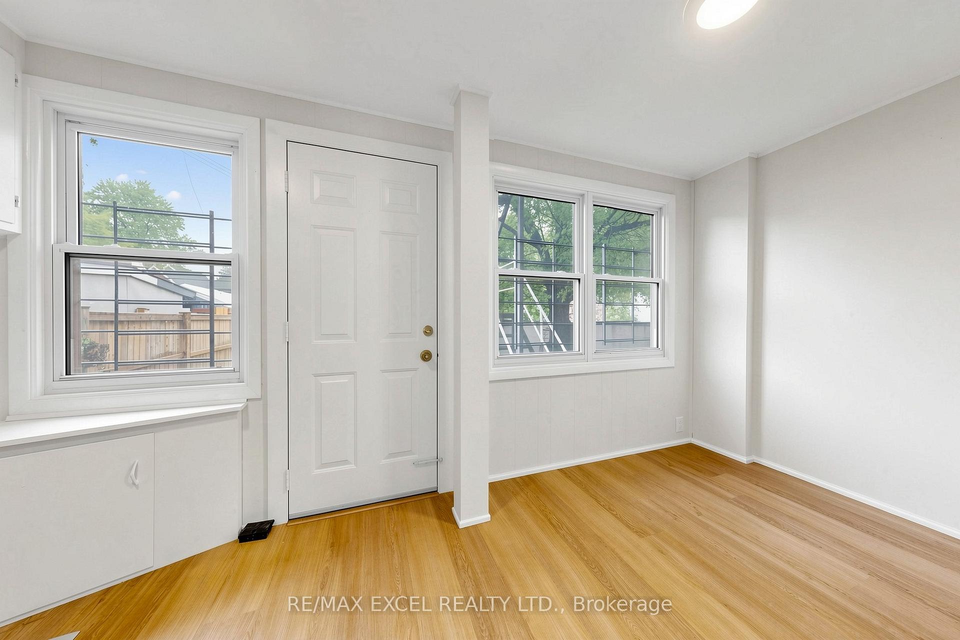 Photo 13 of Unit Main, 259 Victoria Avenue N, Hamilton, Landsdale — HOMEH