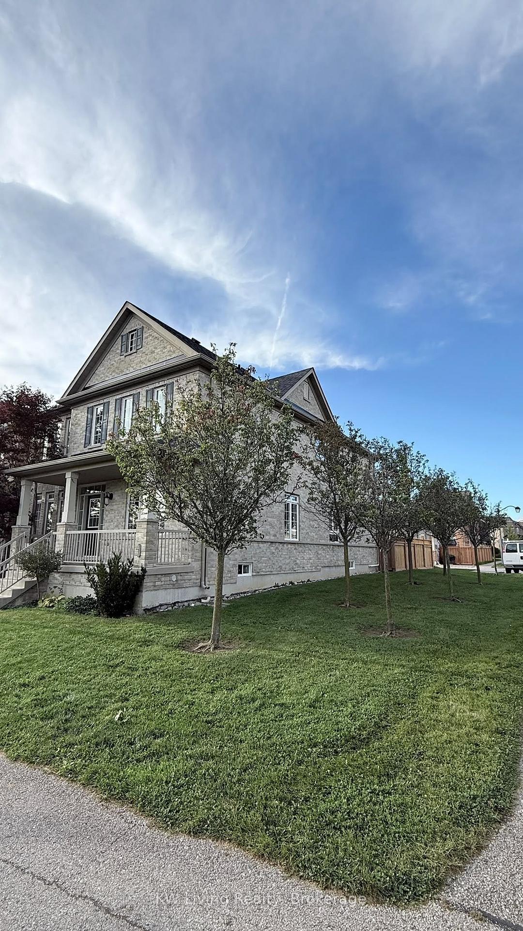 Photo 3 of 39 Oakmoor Lane, Markham, Cornell — HOMEH