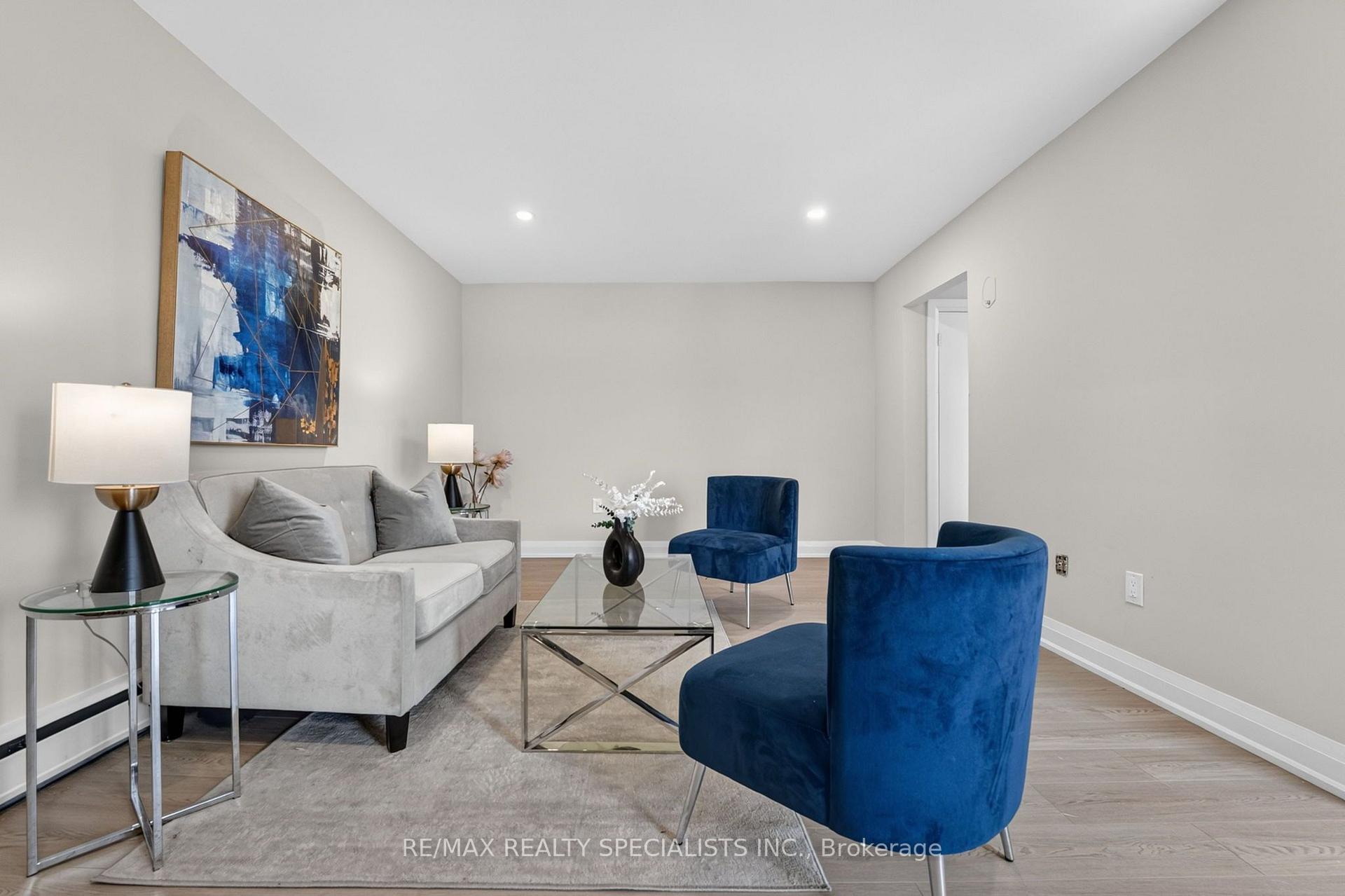 Photo 3 of Unit 33, 426 Queenston Street, St. Catharines, Secord Woods — HOMEH