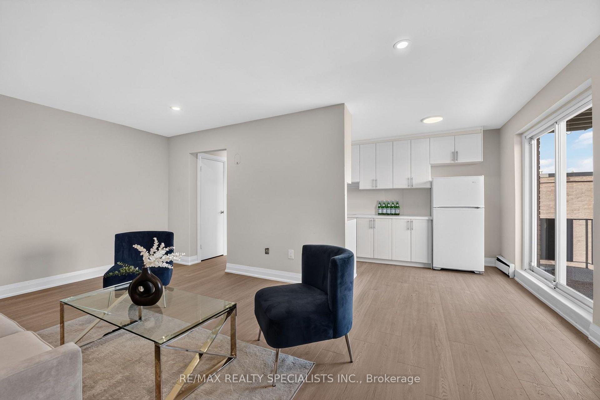 Photo 4 of Unit 33, 426 Queenston Street, St. Catharines, Secord Woods — HOMEH