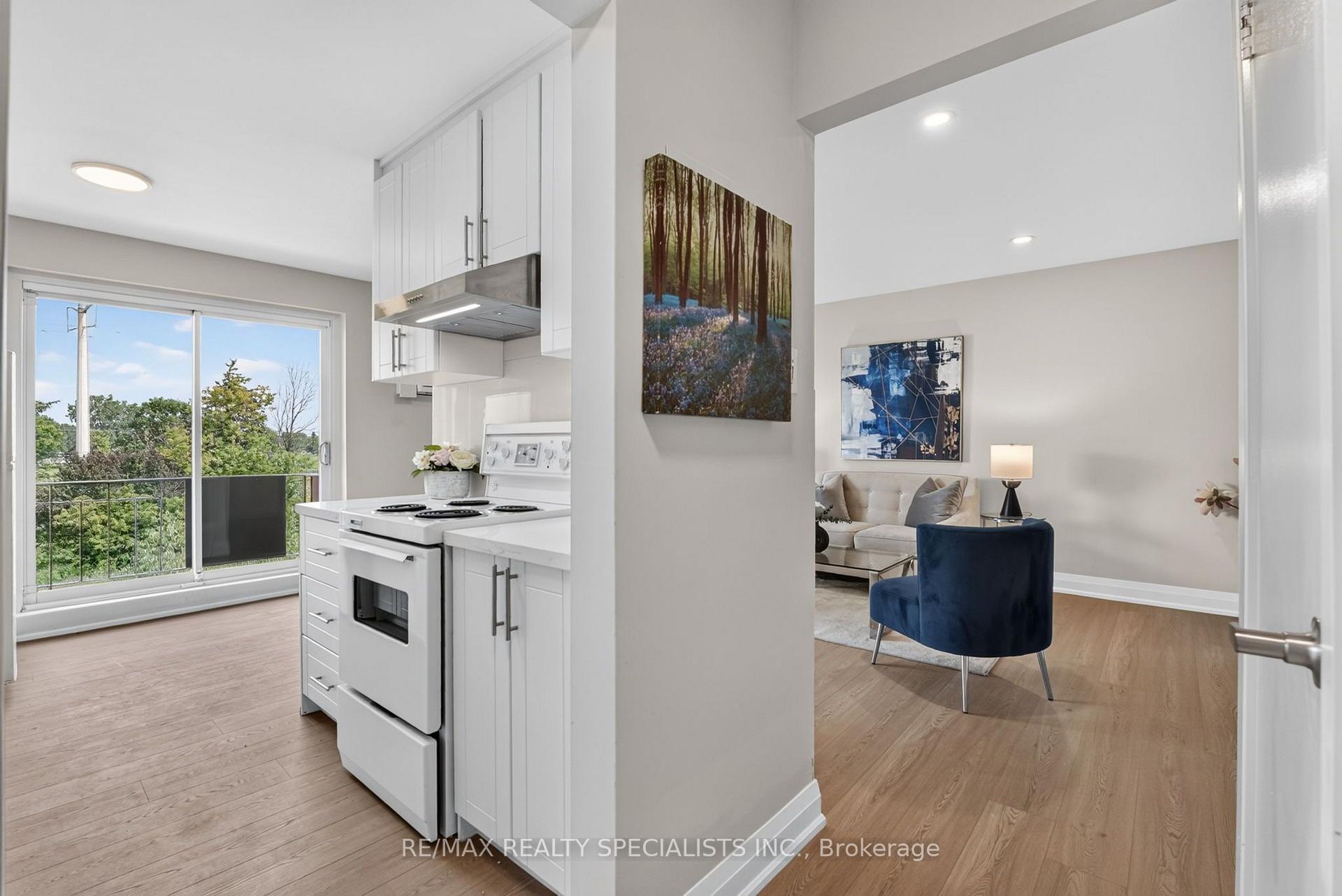 Photo 9 of Unit 33, 426 Queenston Street, St. Catharines, Secord Woods — HOMEH