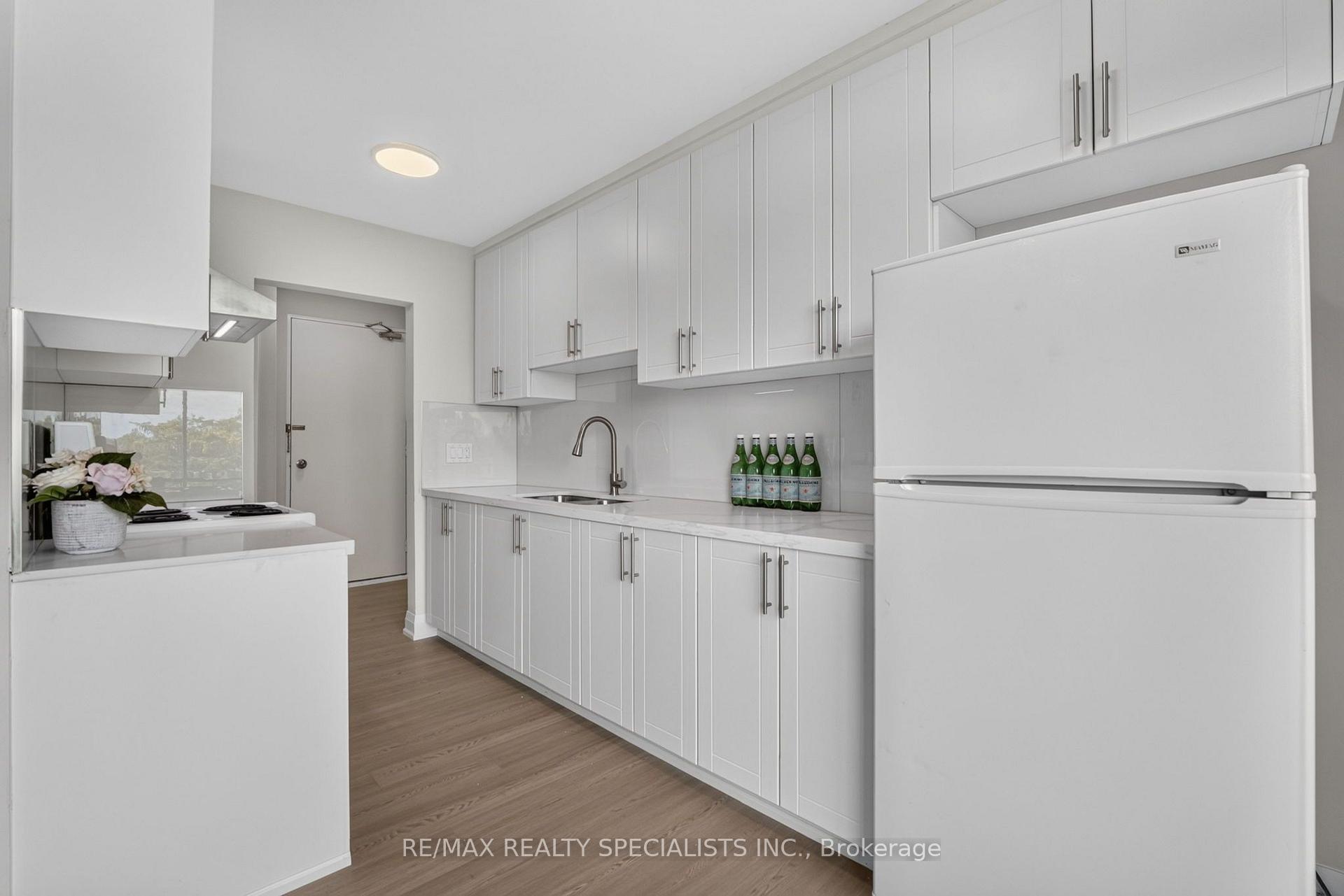 Photo 13 of Unit 33, 426 Queenston Street, St. Catharines, Secord Woods — HOMEH