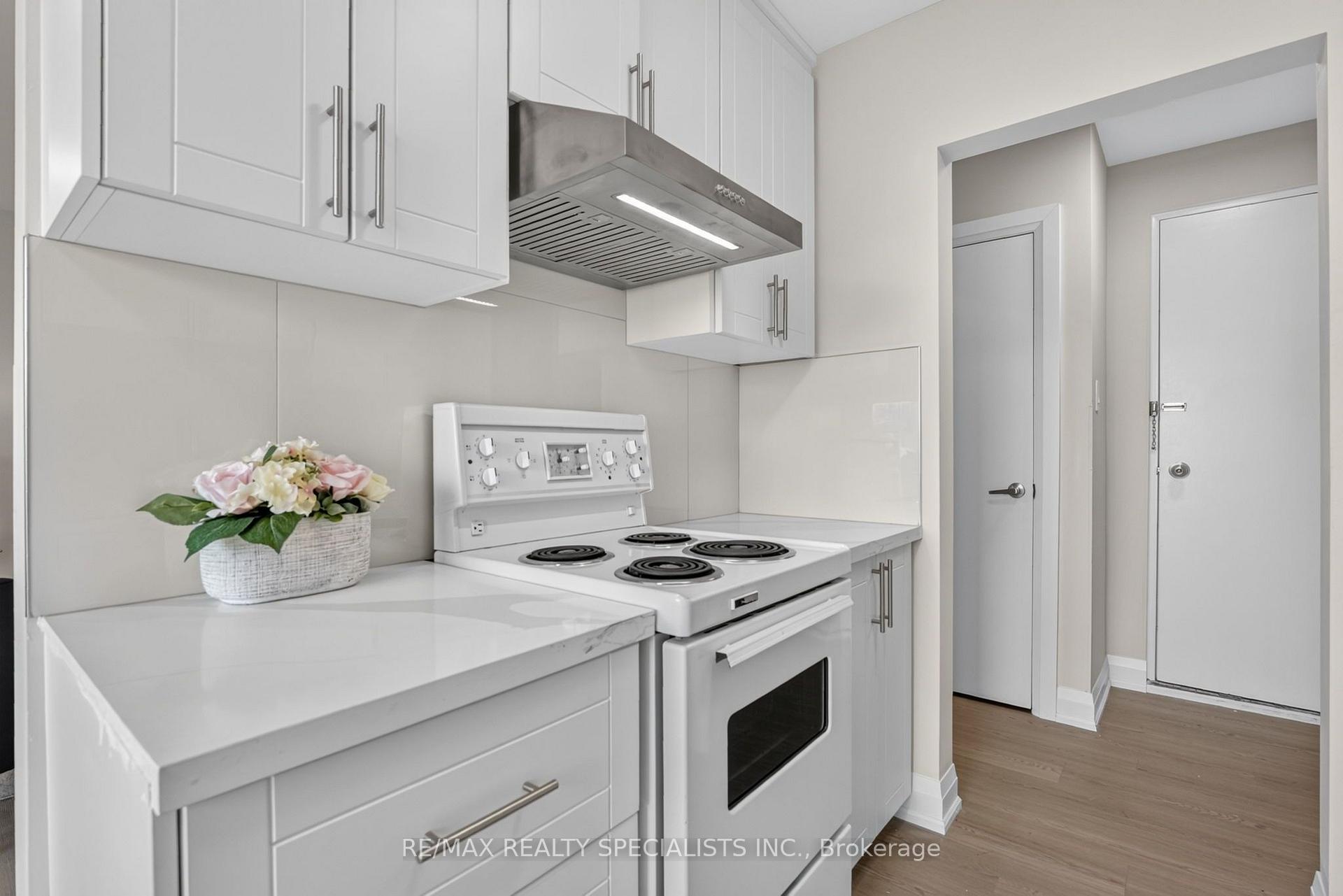 Photo 14 of Unit 33, 426 Queenston Street, St. Catharines, Secord Woods — HOMEH
