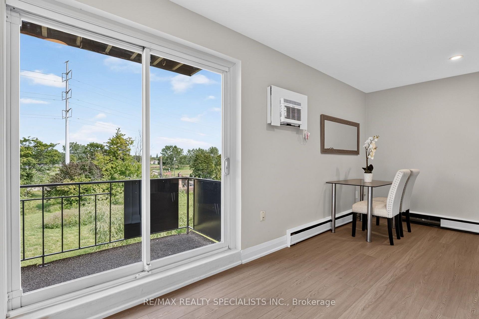 Photo 15 of Unit 33, 426 Queenston Street, St. Catharines, Secord Woods — HOMEH