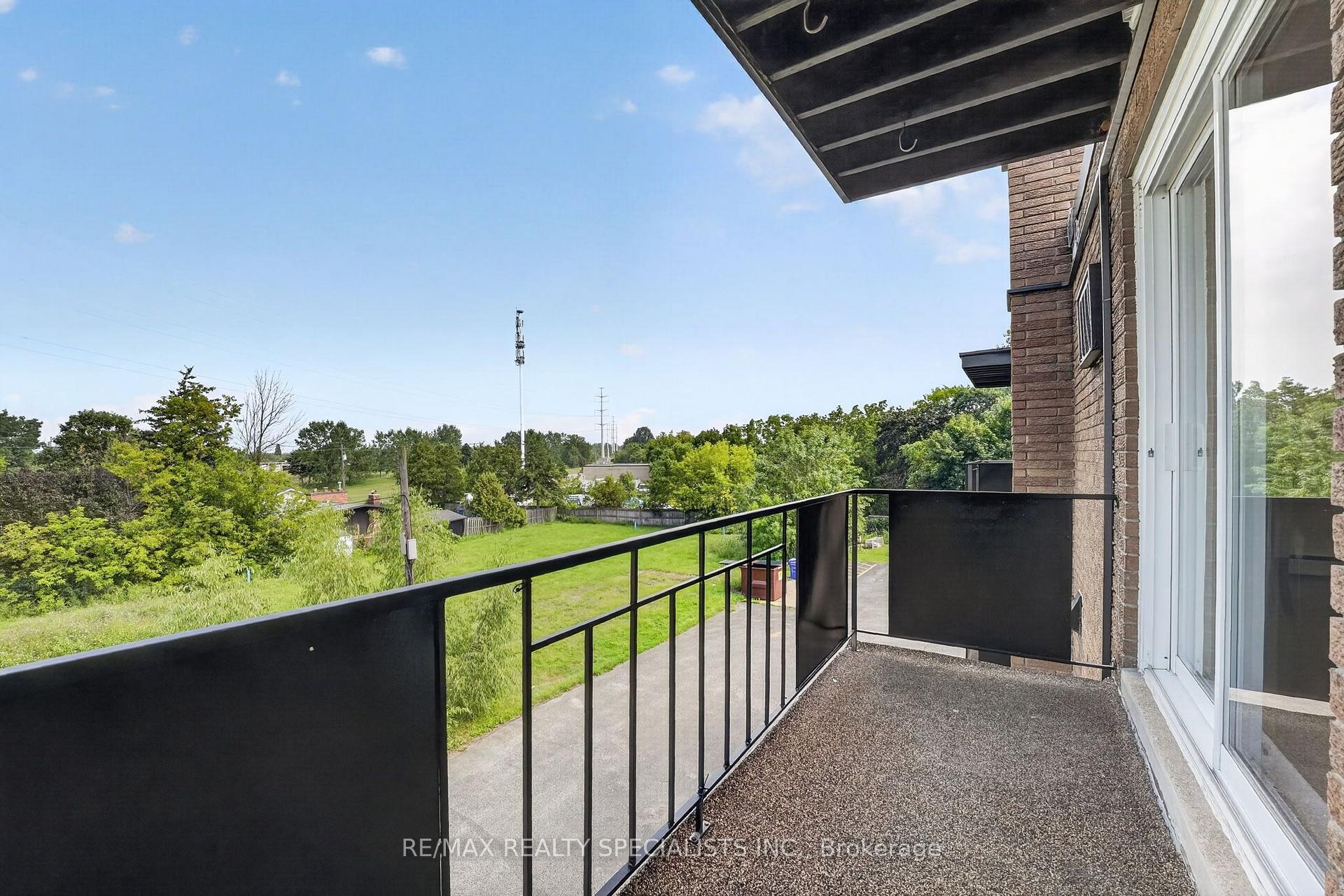 Photo 23 of Unit 33, 426 Queenston Street, St. Catharines, Secord Woods — HOMEH