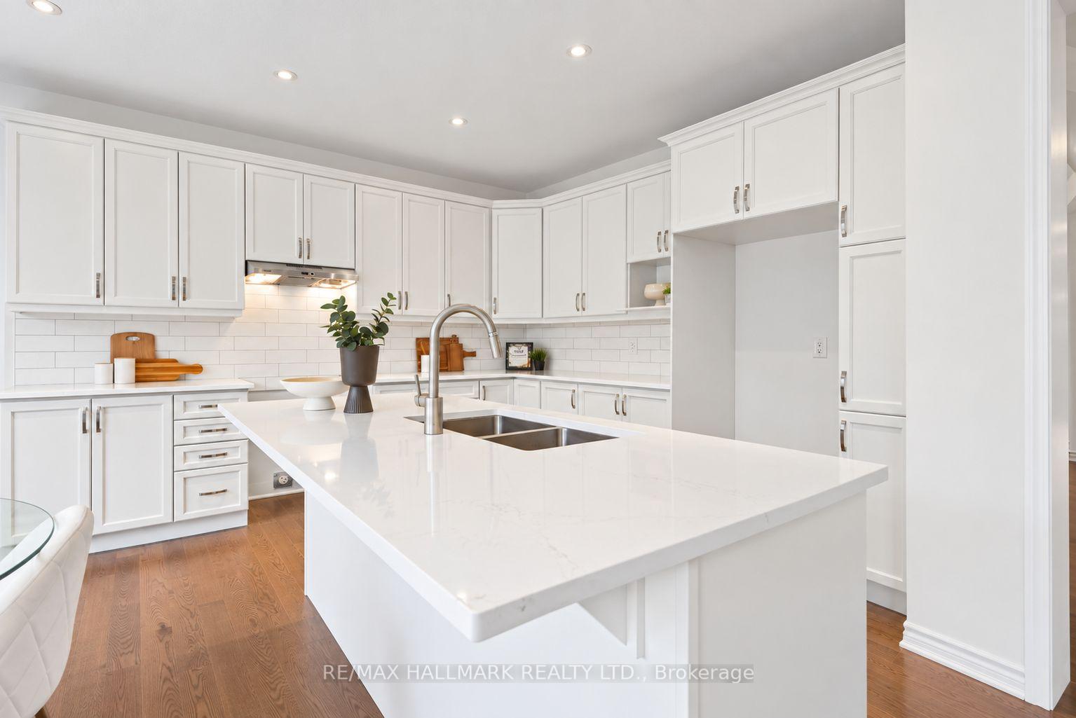 Photo 15 of 3113 Ireton Street, Innisfil, Rural Innisfil — HOMEH