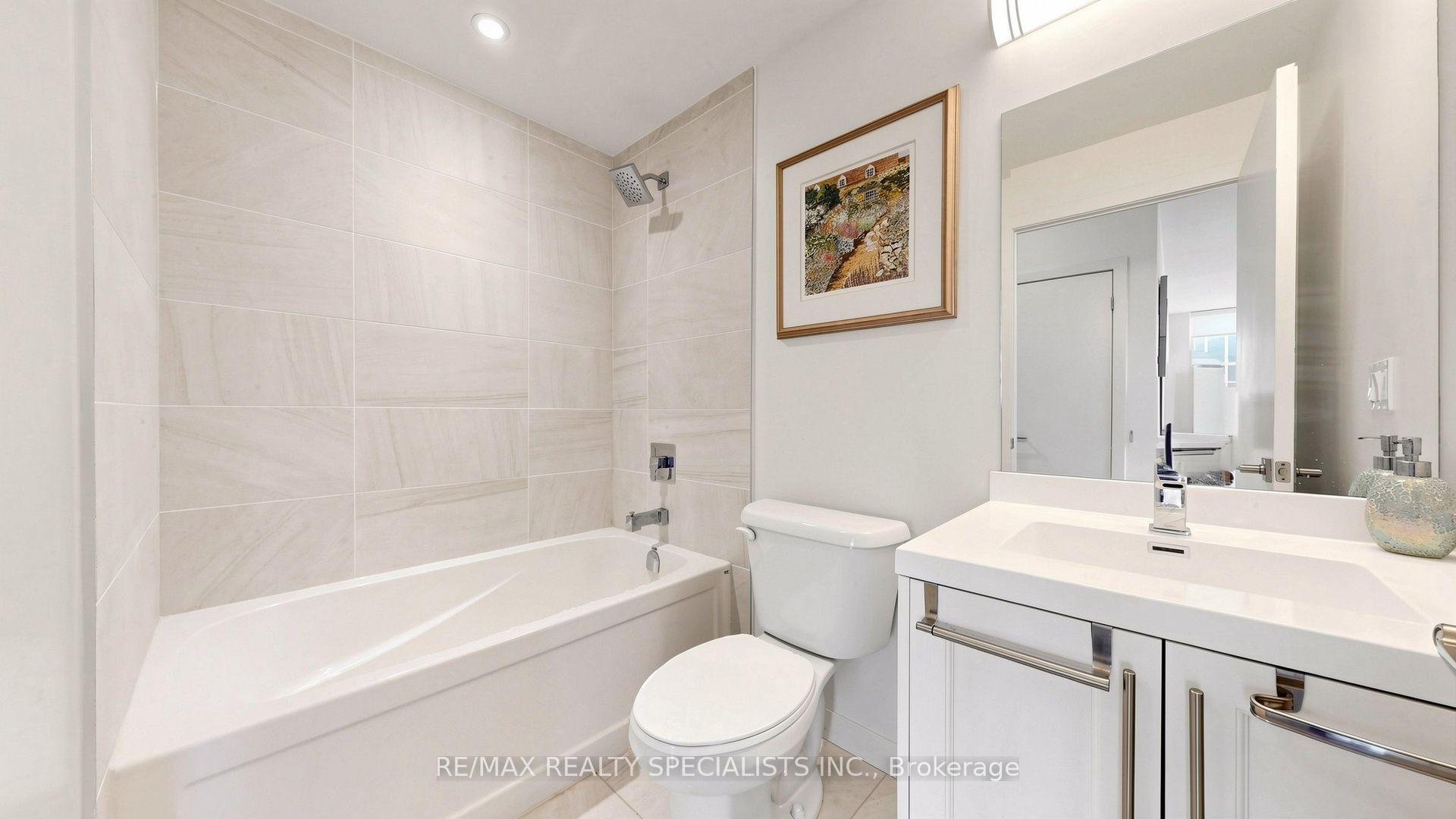 Photo 15 of Unit 2004, 2093 Fairview Street, Burlington, Freeman — HOMEH