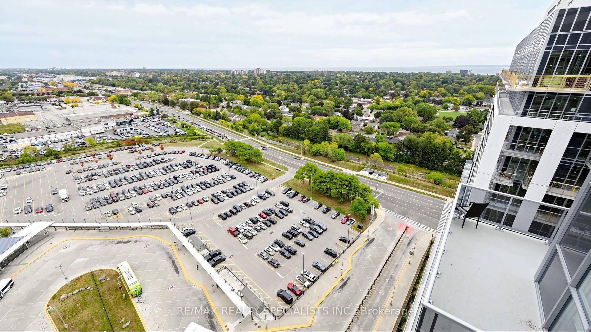 Photo 17 of Unit 2004, 2093 Fairview Street, Burlington, Freeman — HOMEH