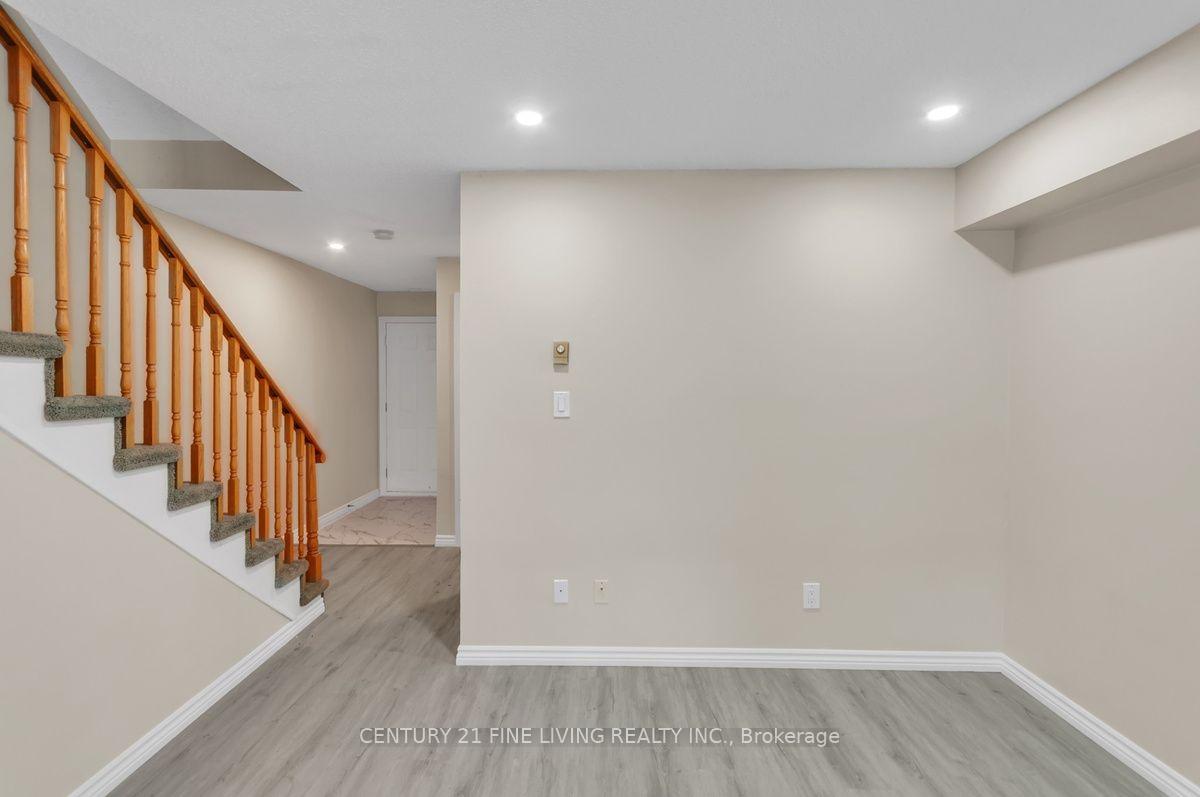 Photo 12 of Unit 2, 30 Laguna Parkway, Ramara, Rural Ramara — HOMEH