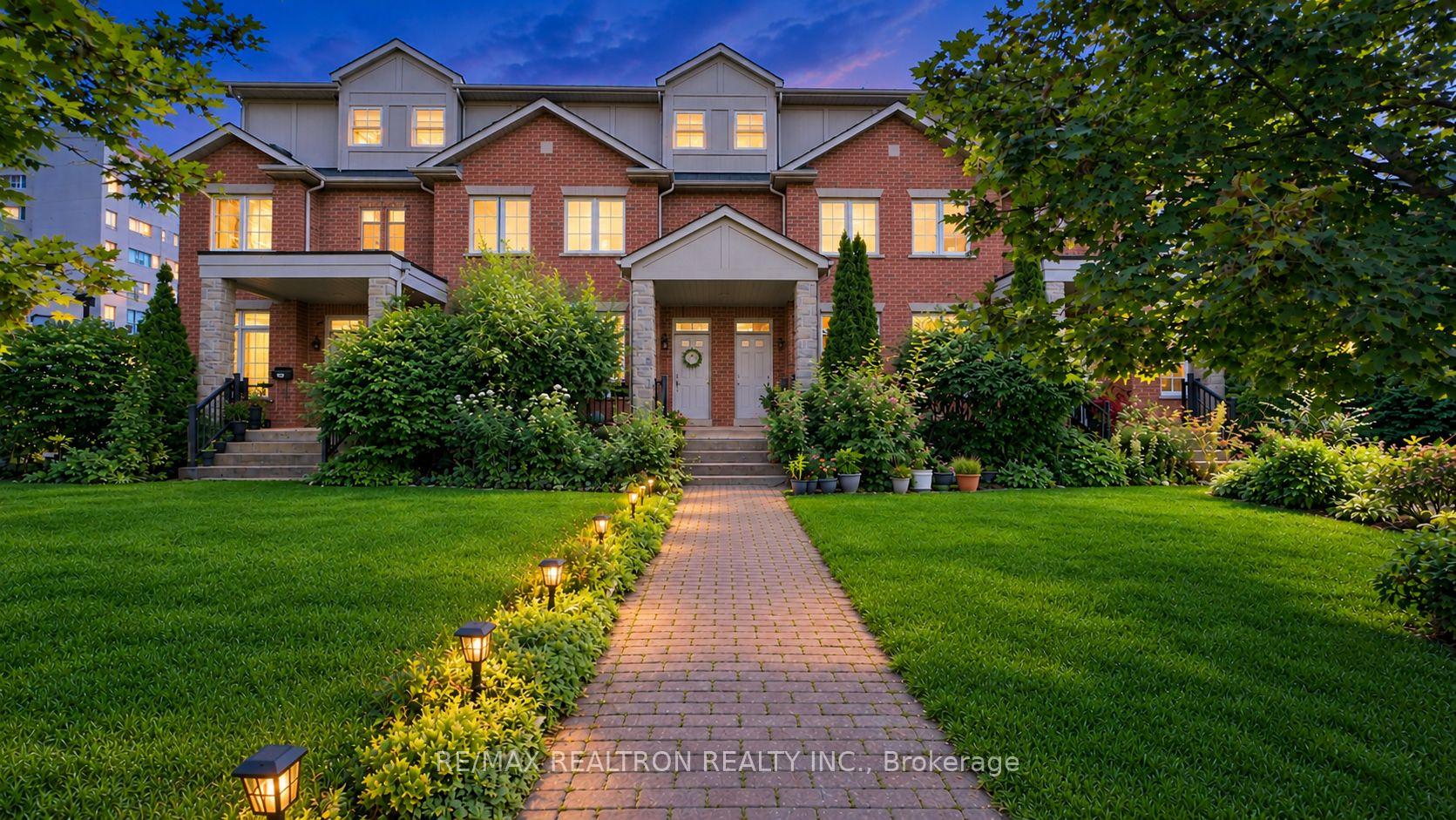 Photo 1 of 17D Hobden Place, Etobicoke, Willowridge-Martingrove-Richview — HOMEH