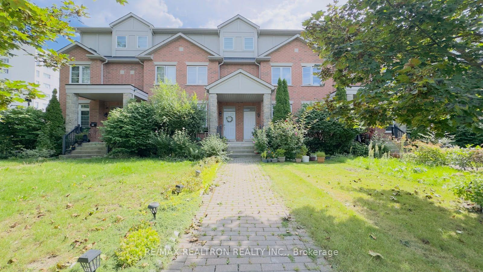 Photo 2 of 17D Hobden Place, Etobicoke, Willowridge-Martingrove-Richview — HOMEH