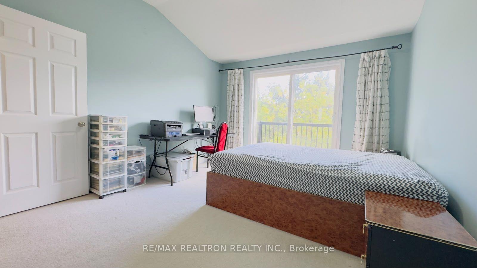 Photo 9 of 17D Hobden Place, Etobicoke, Willowridge-Martingrove-Richview — HOMEH