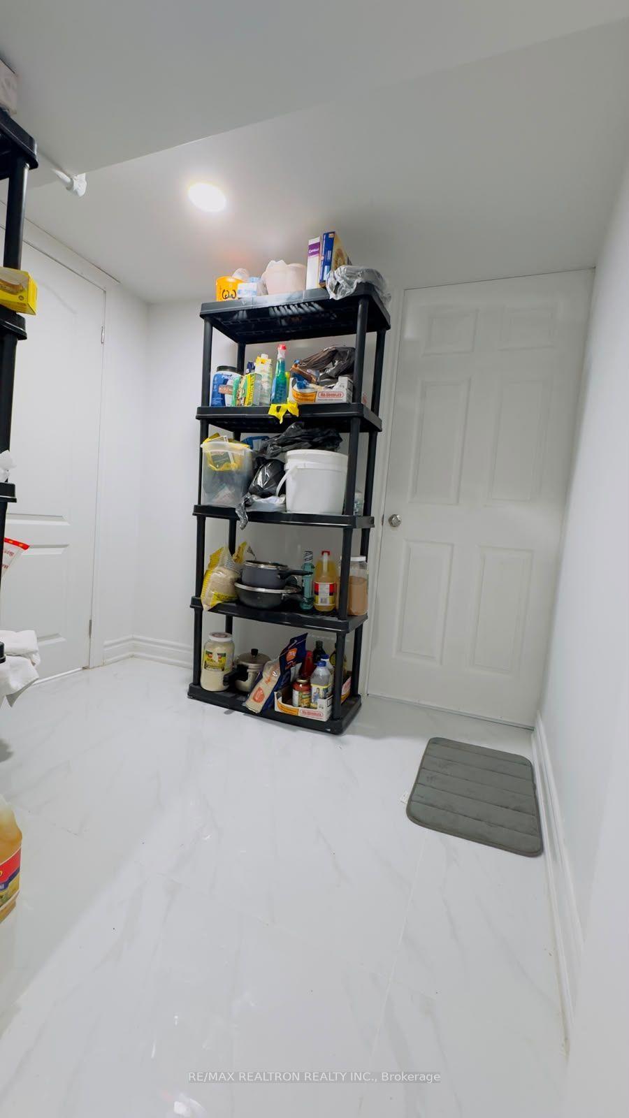 Photo 18 of 17D Hobden Place, Etobicoke, Willowridge-Martingrove-Richview — HOMEH