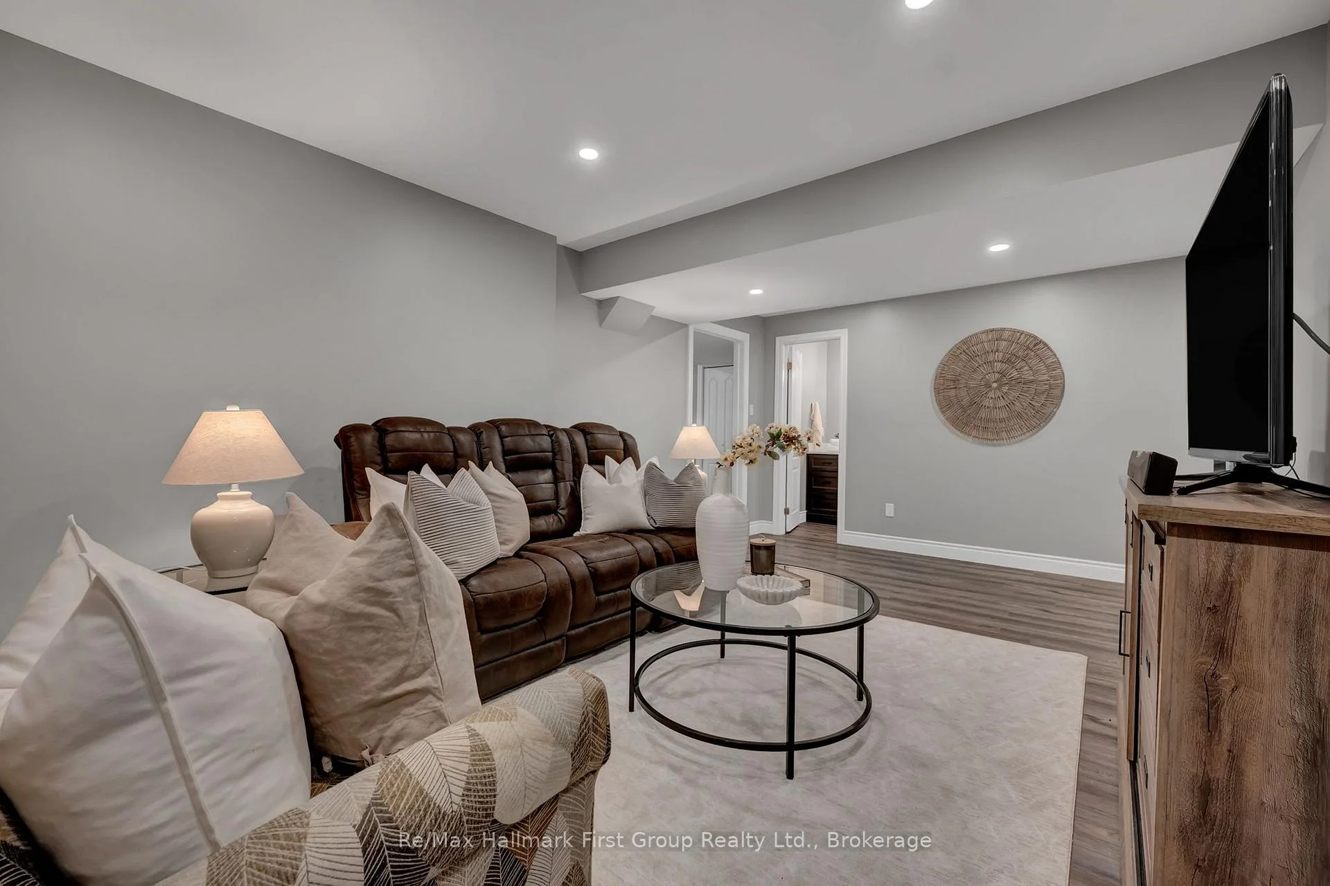 Photo 64 of 112 Roy Nichols Drive, Clarington, Courtice — HOMEH