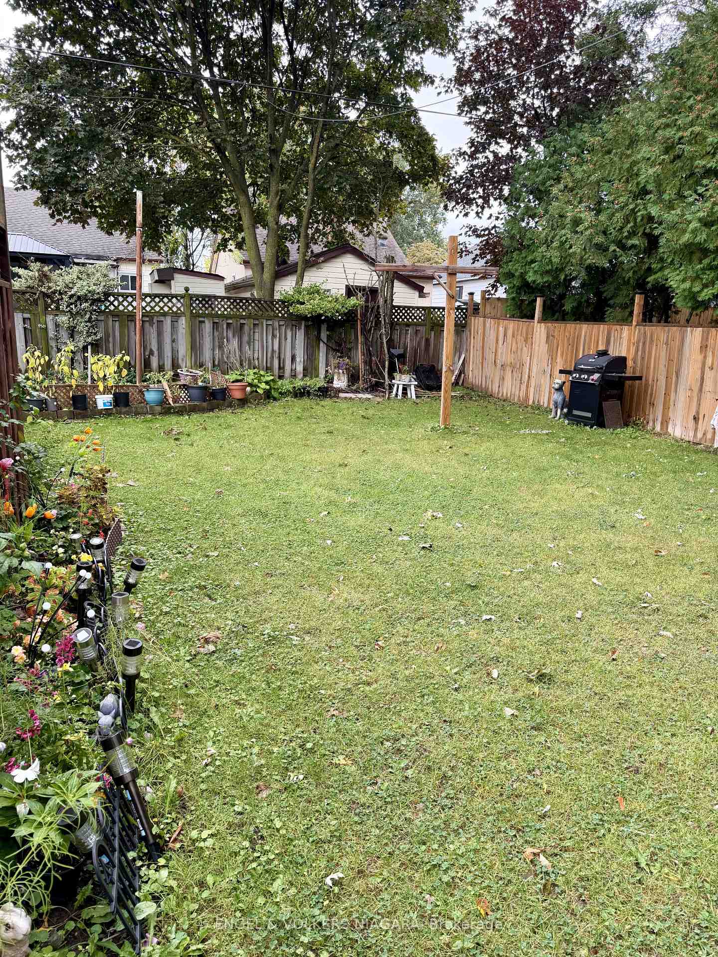Photo 4 of 6 Glen Avenue, St. Catharines, Western Hill — HOMEH