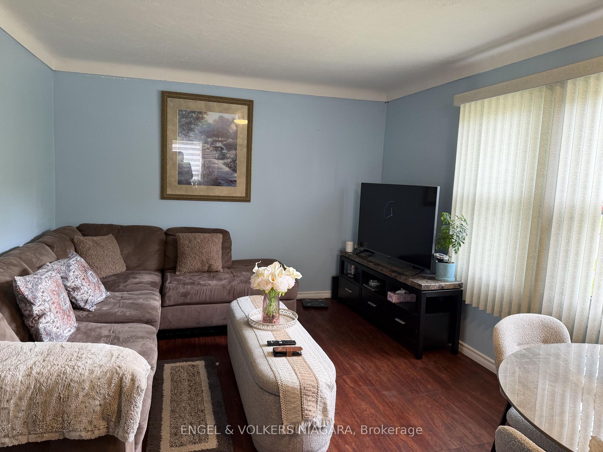 Photo 13 of 6 Glen Avenue, St. Catharines, Western Hill — HOMEH