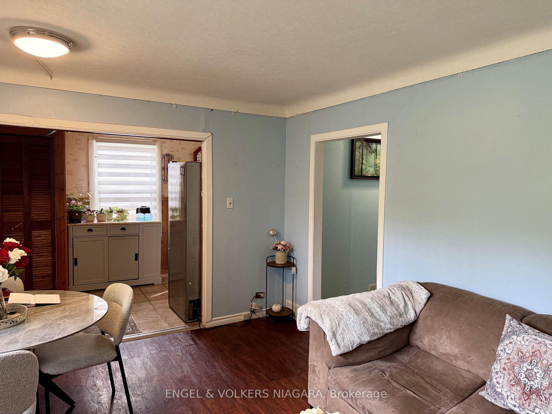Photo 19 of 6 Glen Avenue, St. Catharines, Western Hill — HOMEH