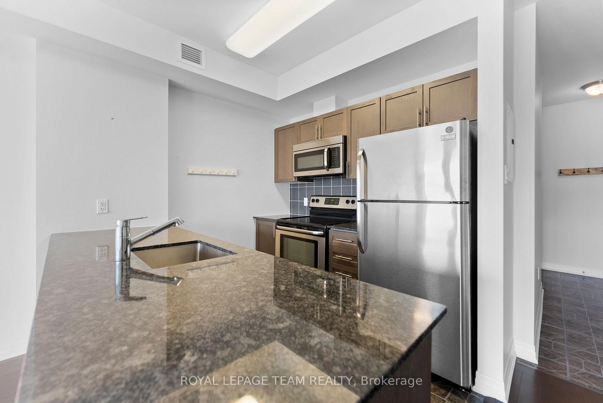 Photo 13 of Unit 506, 90 Landry Street, Ottawa, Vanier — HOMEH
