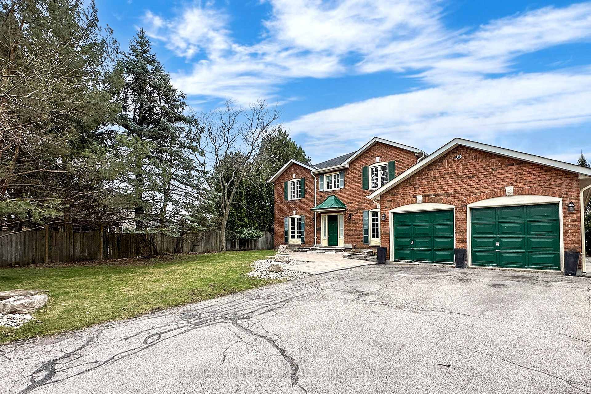 Photo 2 of 2 Craigleith Crescent, Richmond Hill, Oak Ridges Lake Wilcox — HOMEH