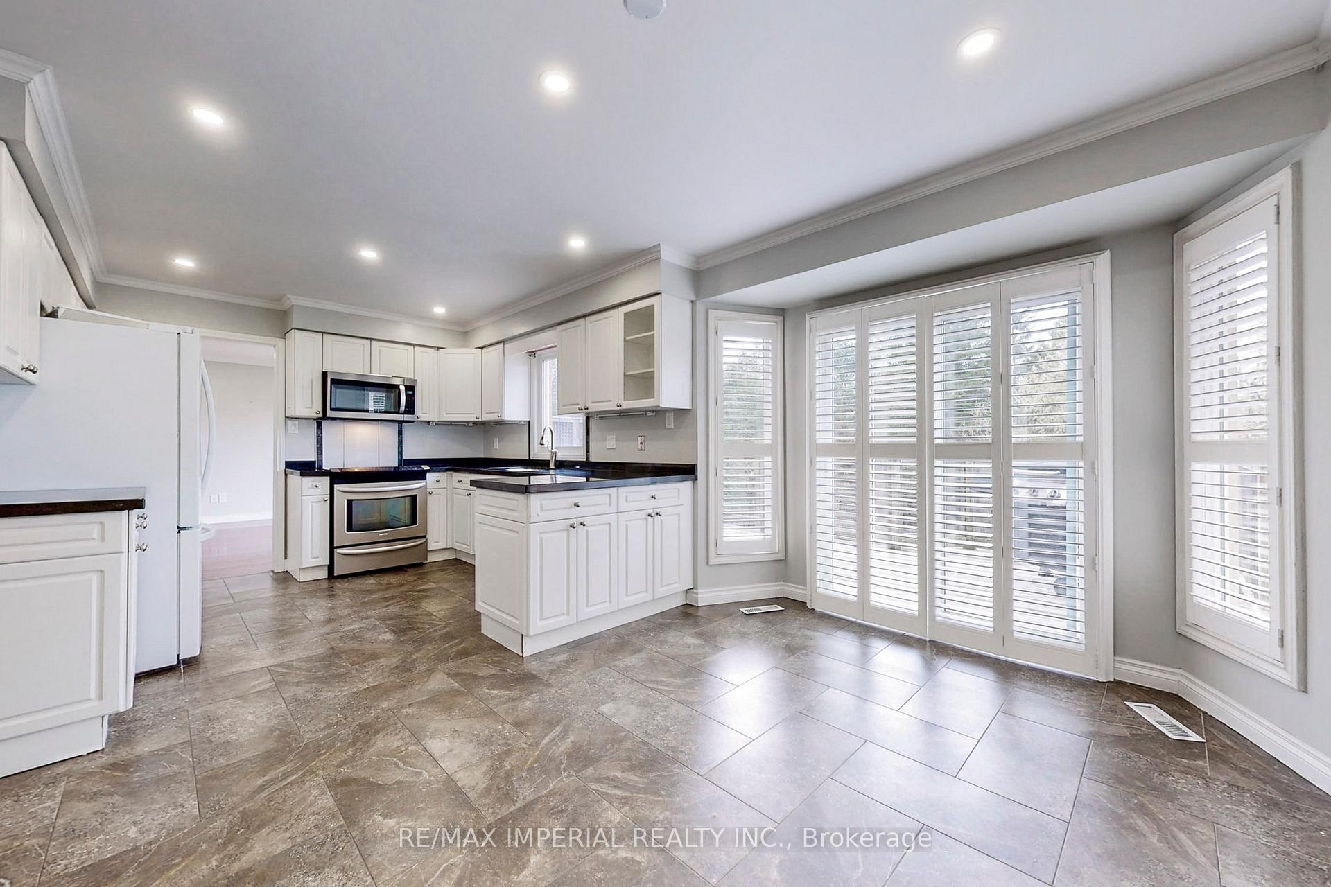 Photo 15 of 2 Craigleith Crescent, Richmond Hill, Oak Ridges Lake Wilcox — HOMEH