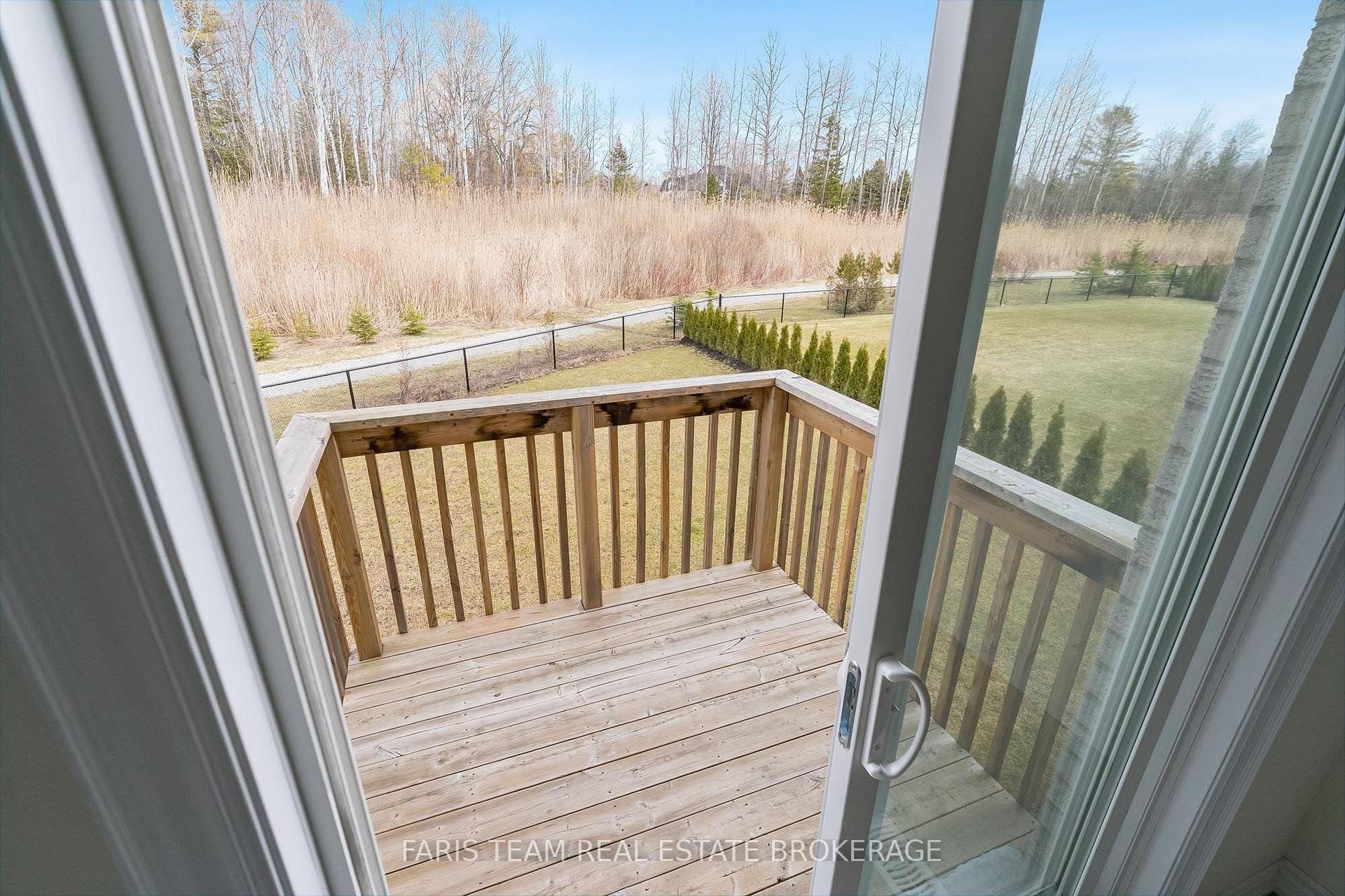 Photo 9 of 33 Pearl Street, Wasaga Beach — HOMEH