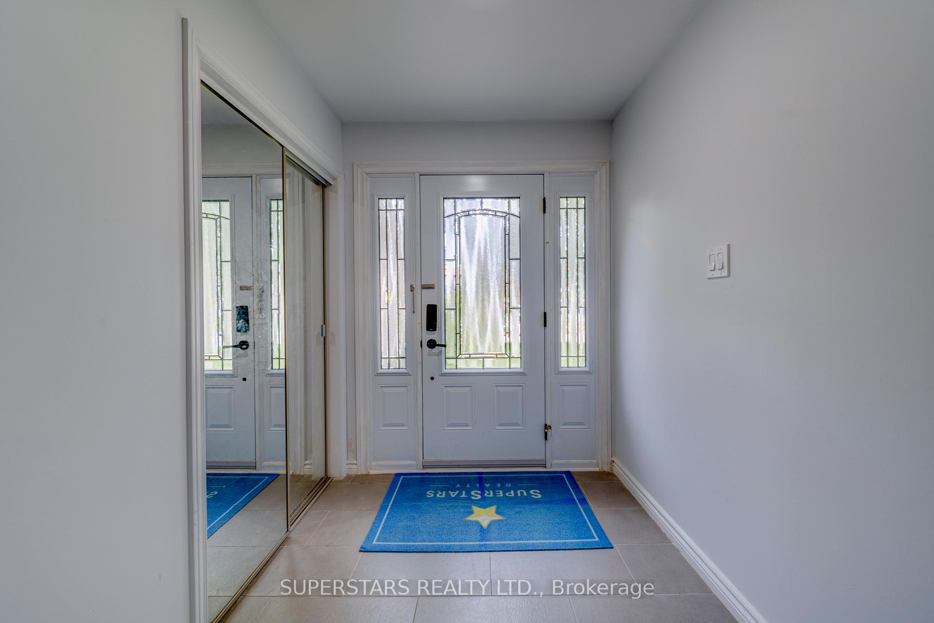 Photo 14 of 38 Sir Galahad Place, Markham, Markham Village — HOMEH