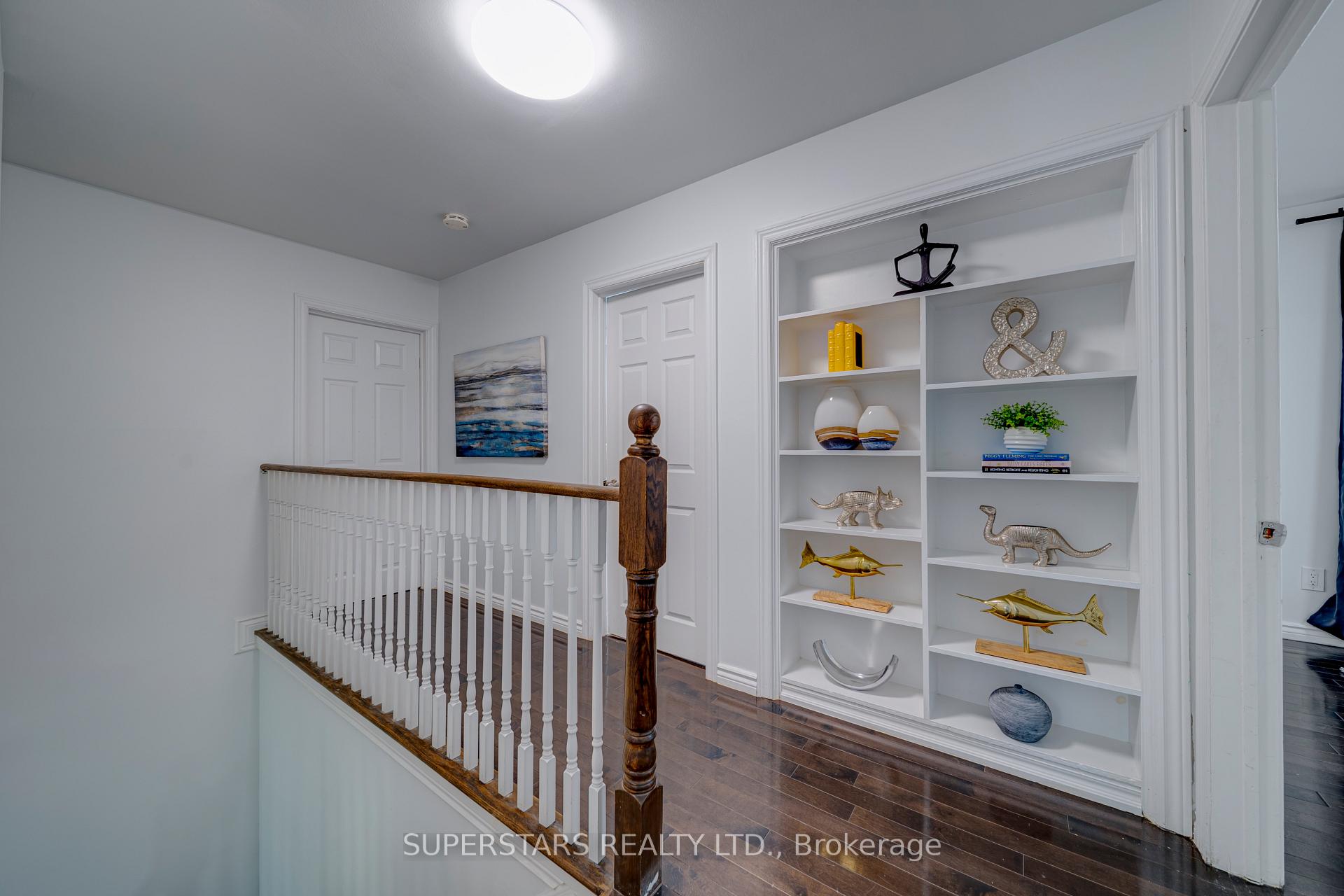 Photo 16 of 38 Sir Galahad Place, Markham, Markham Village — HOMEH