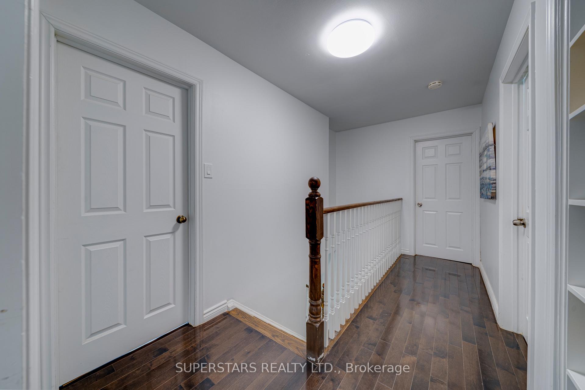Photo 17 of 38 Sir Galahad Place, Markham, Markham Village — HOMEH