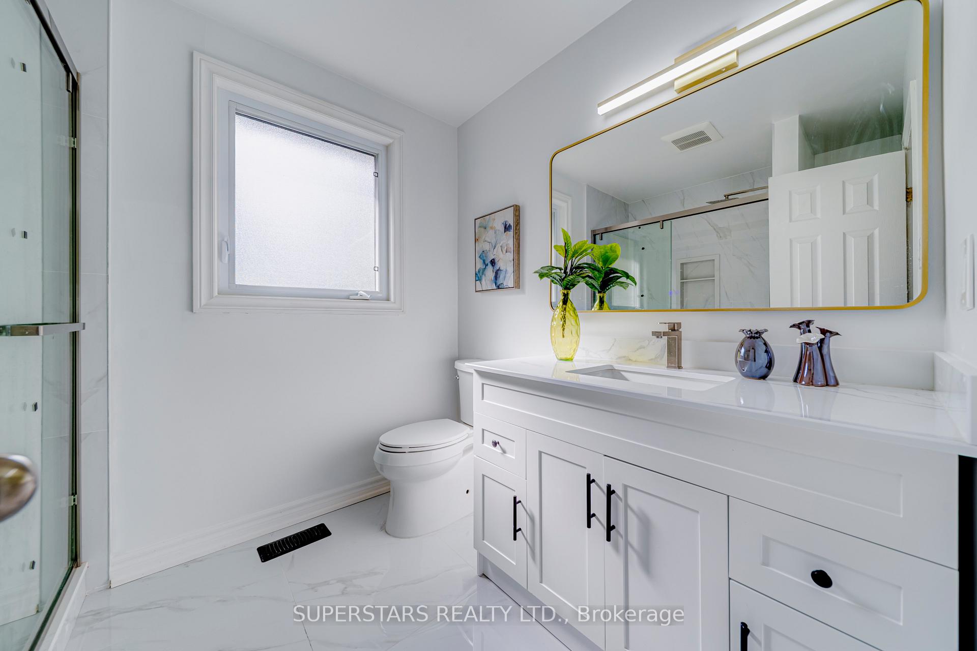 Photo 20 of 38 Sir Galahad Place, Markham, Markham Village — HOMEH