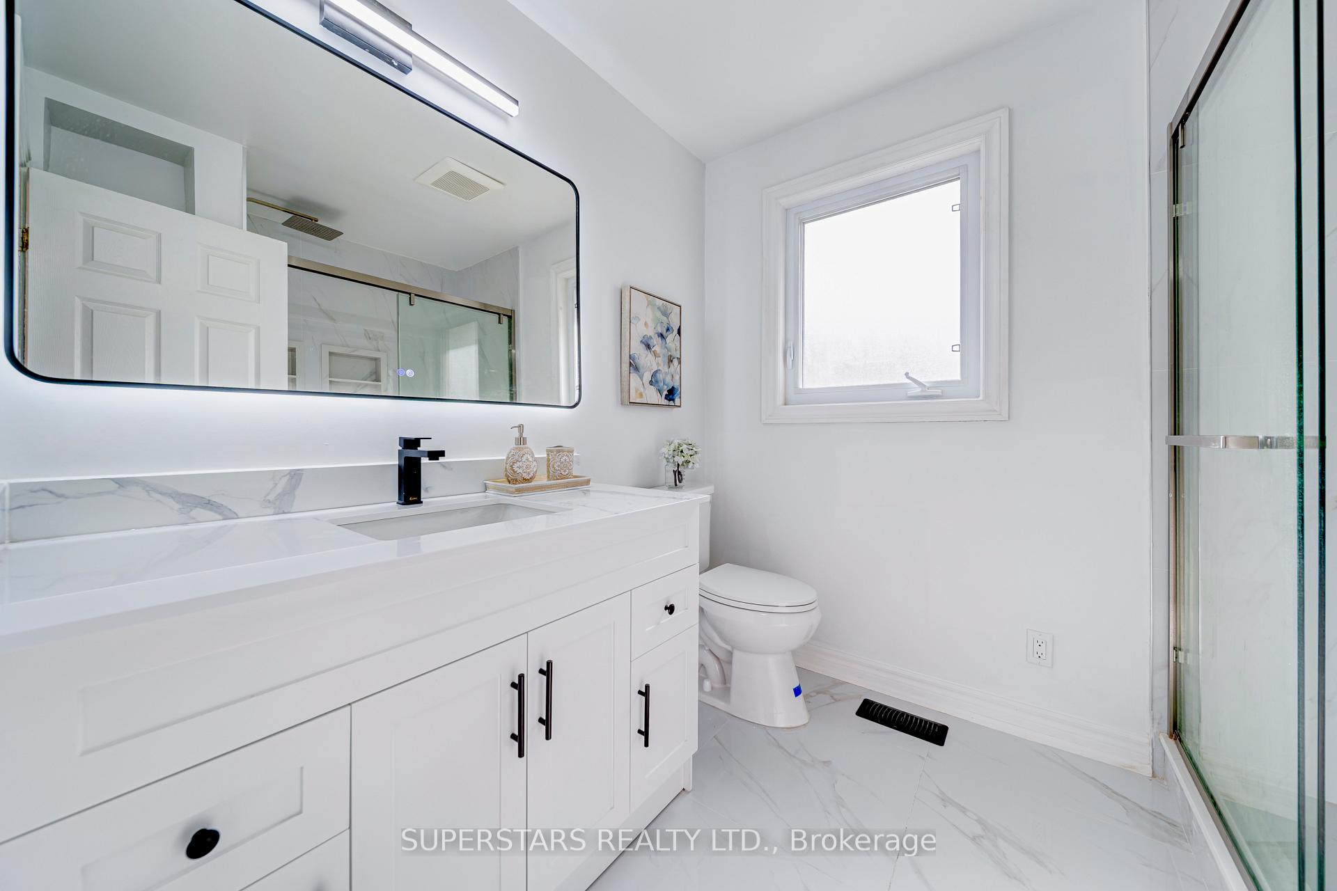 Photo 24 of 38 Sir Galahad Place, Markham, Markham Village — HOMEH