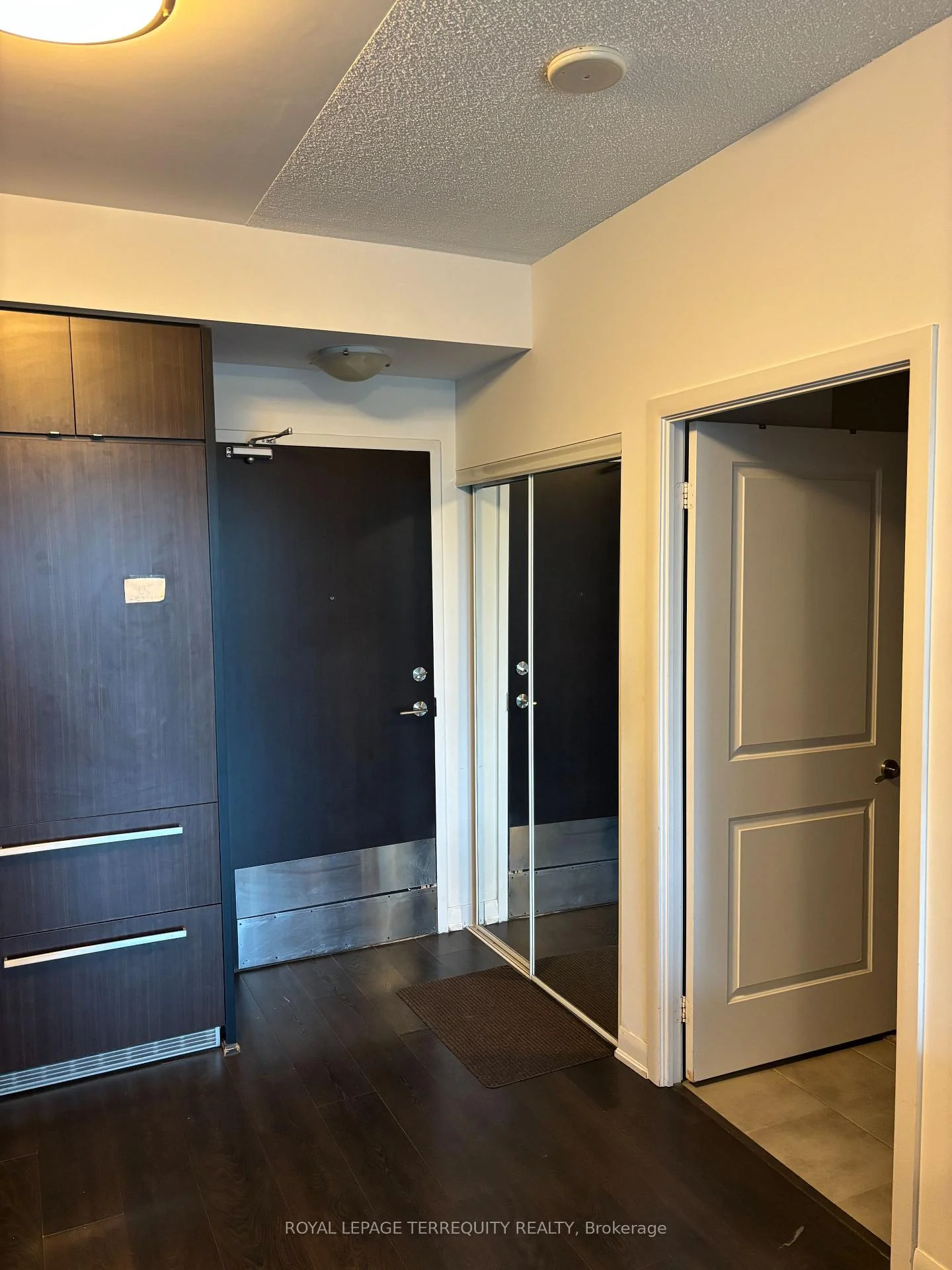 Photo 9 of Unit 216, 5162 Yonge Street, North York, Willowdale West — HOMEH
