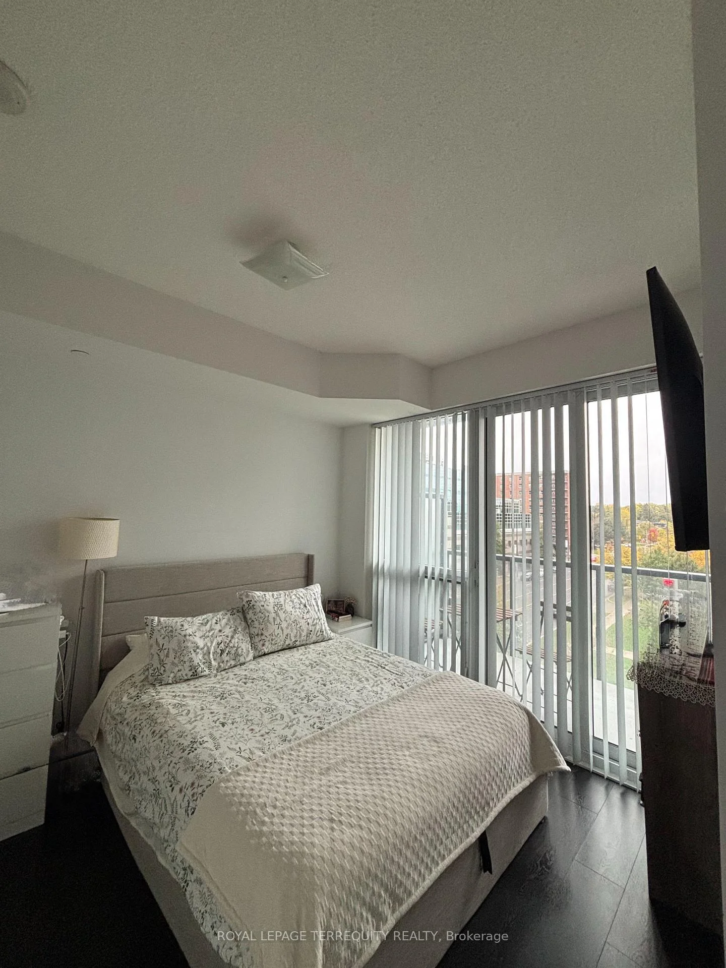 Photo 11 of Unit 216, 5162 Yonge Street, North York, Willowdale West — HOMEH