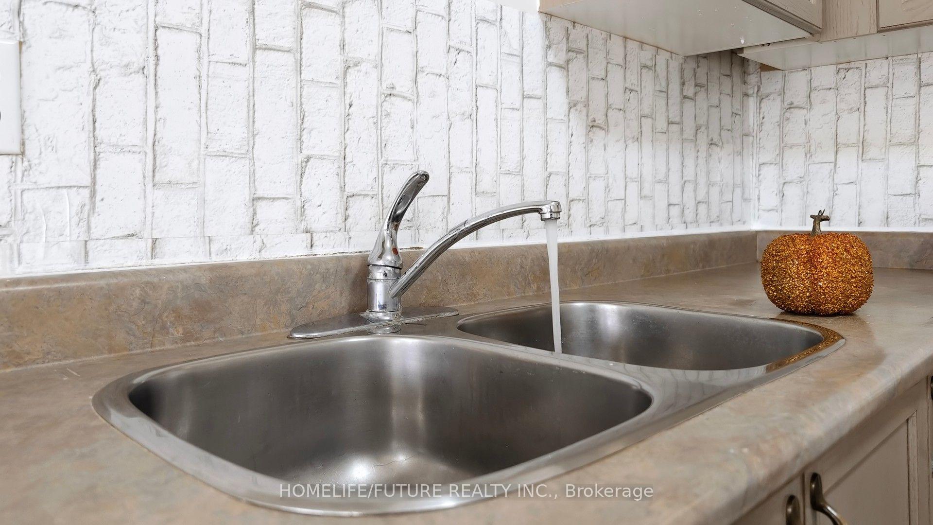 Photo 11 of Unit 47, 435 Middlefield Road, Scarborough, Agincourt North — HOMEH