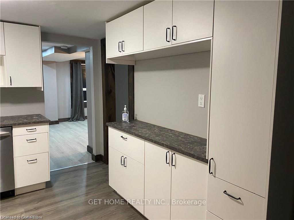 Photo 5 of 100 Lincoln Street, Welland, Broadway — HOMEH
