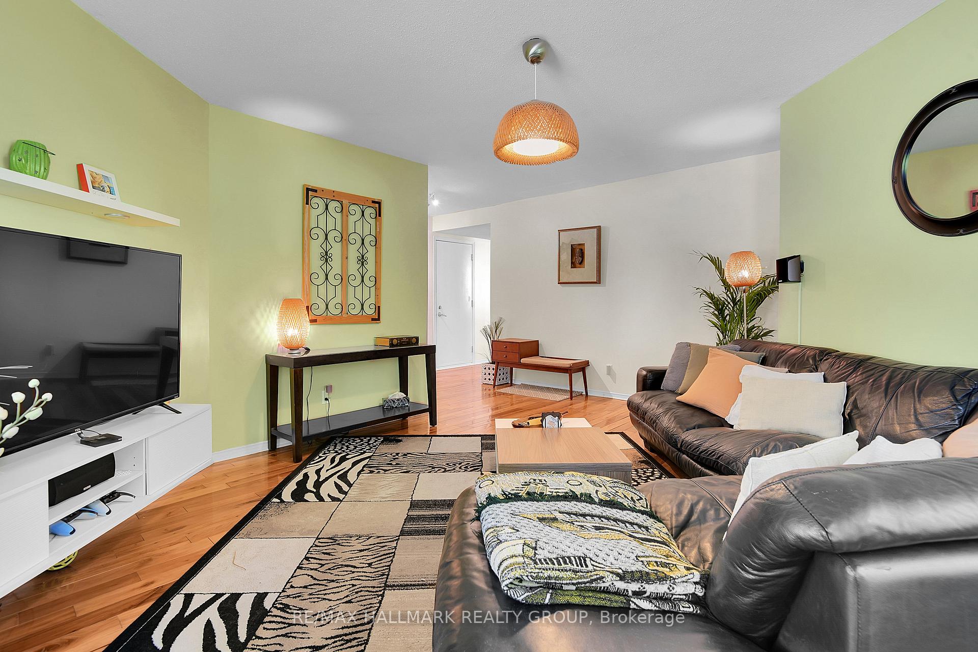 Photo 11 of 22 Terrace Drive, Ottawa, Westcliffe Estates — HOMEH
