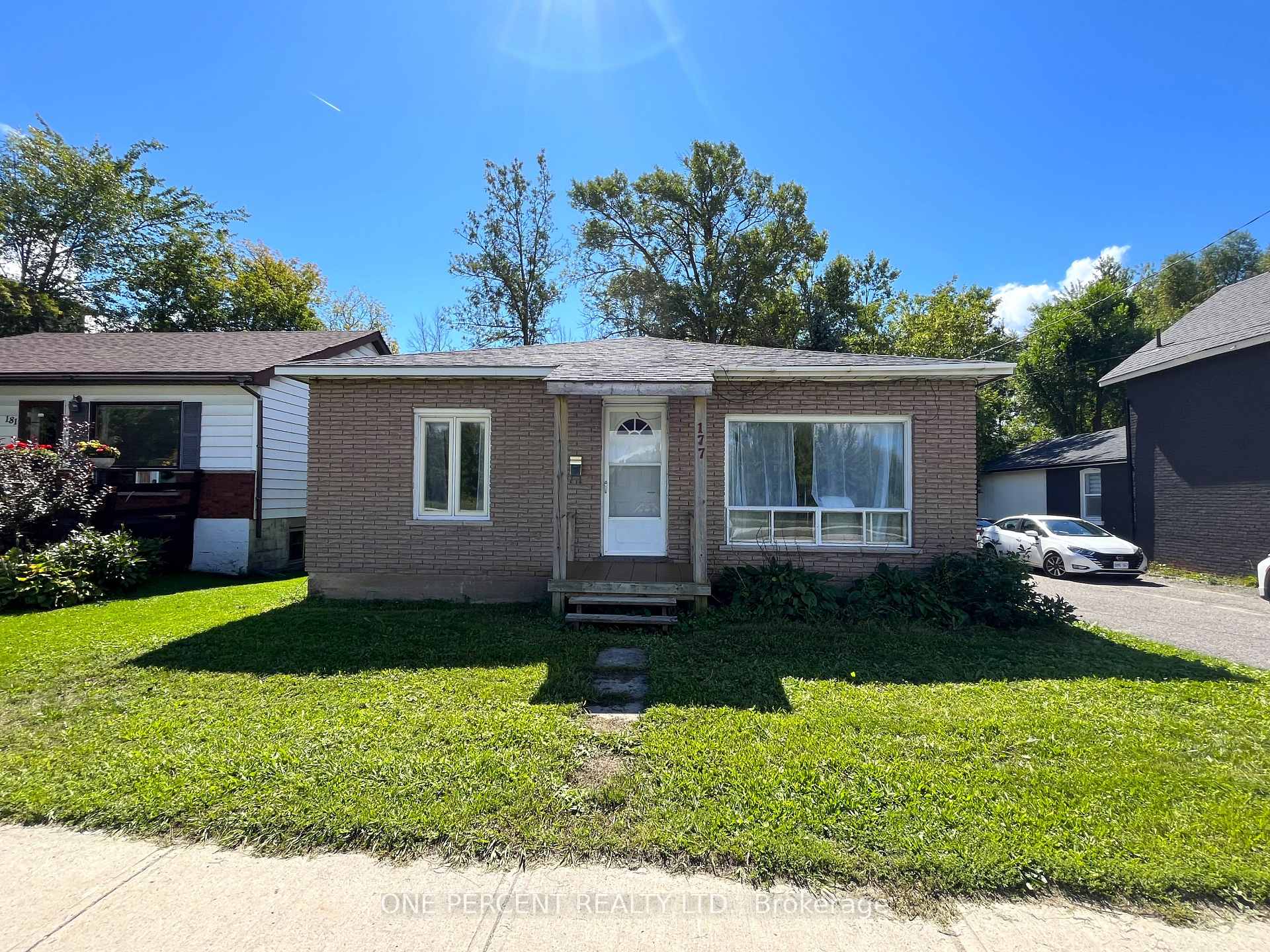 Photo 3 of 177 Atherley Road, Orillia — HOMEH