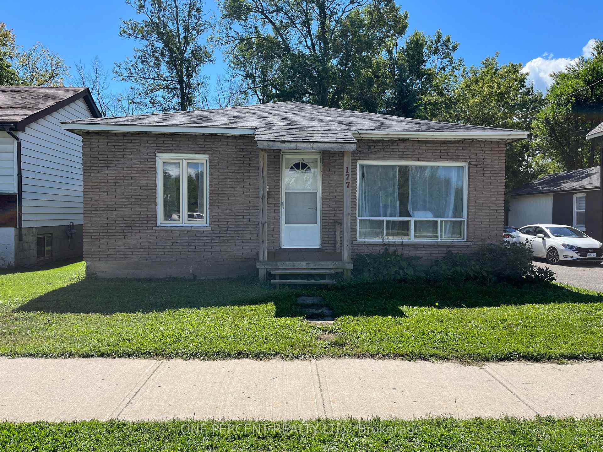 Photo 4 of 177 Atherley Road, Orillia — HOMEH