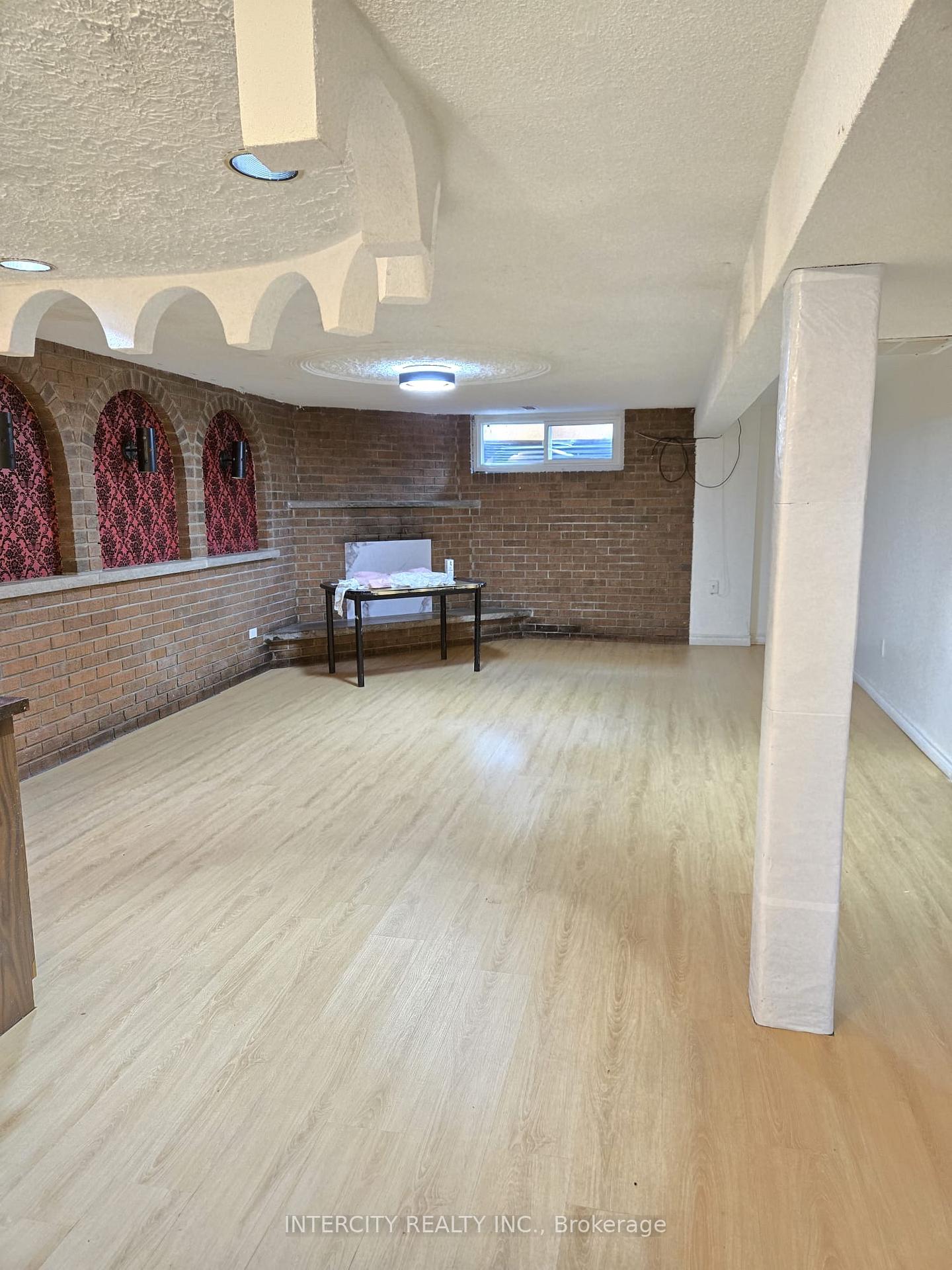 Photo 3 of Unit Basement, 61 Hardwick Court, Etobicoke, Eringate-Centennial-West Deane — HOMEH