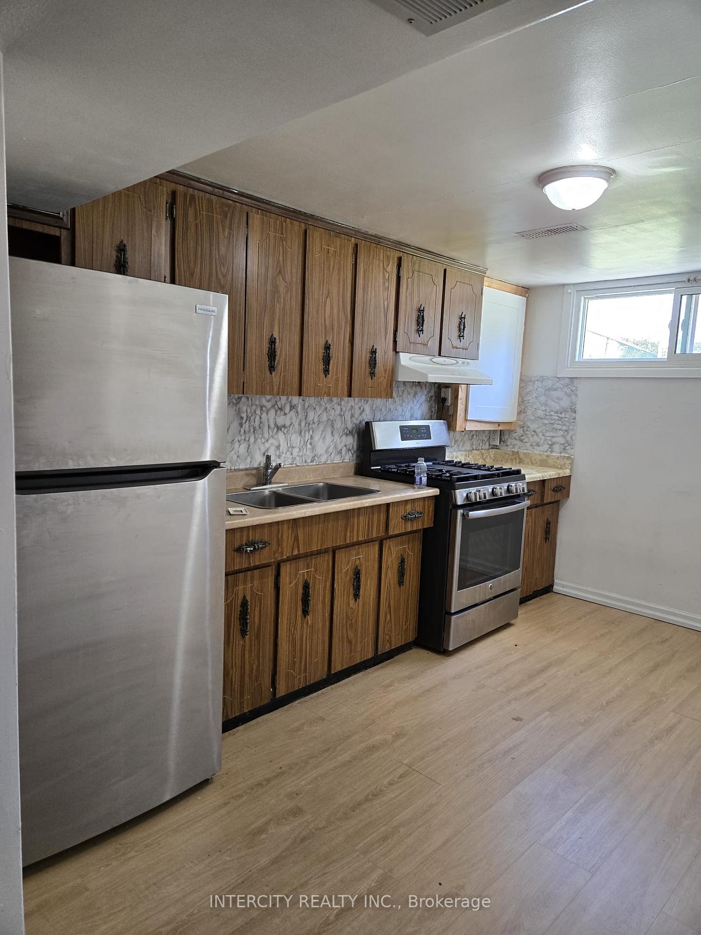 Photo 4 of Unit Basement, 61 Hardwick Court, Etobicoke, Eringate-Centennial-West Deane — HOMEH