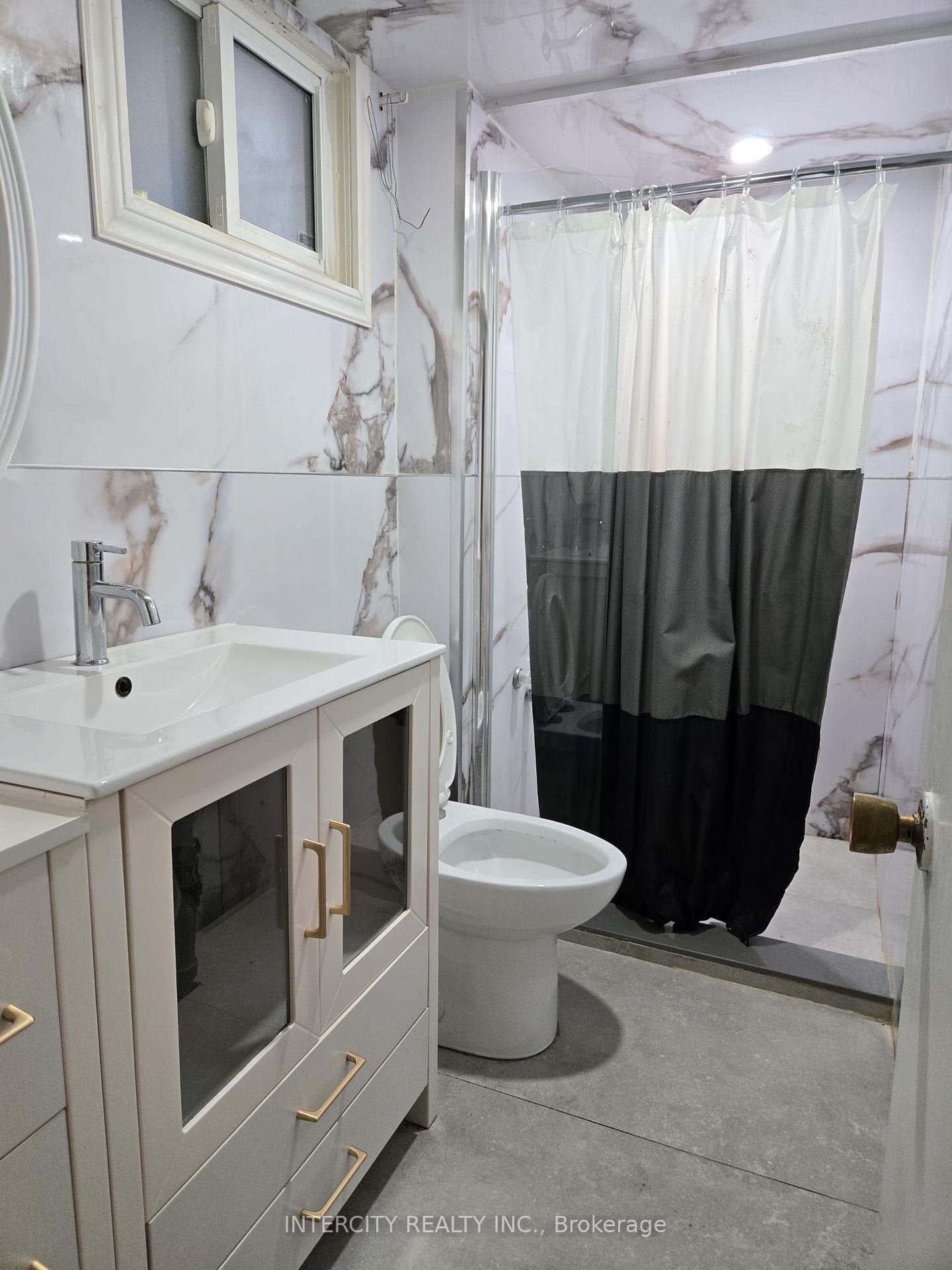 Photo 6 of Unit Basement, 61 Hardwick Court, Etobicoke, Eringate-Centennial-West Deane — HOMEH