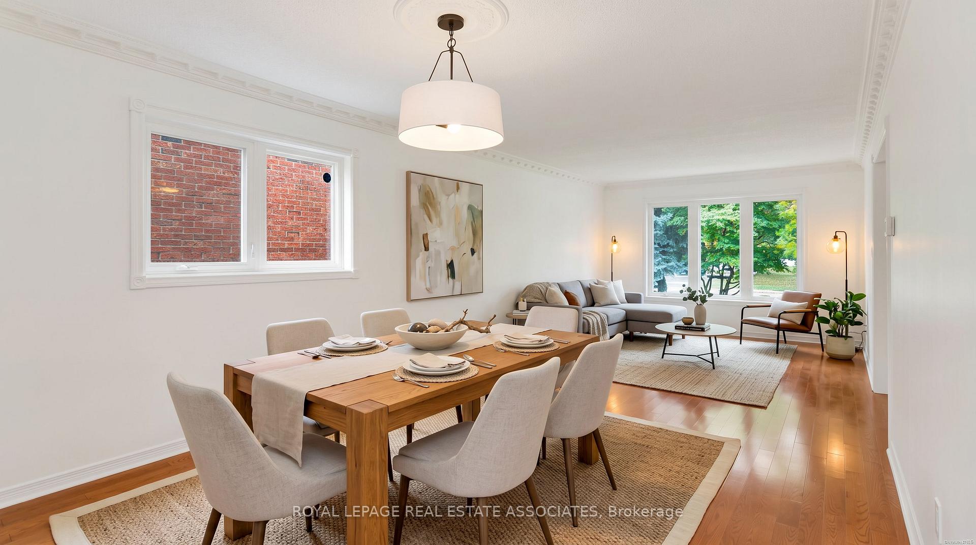 Photo 11 of 1410 Wakehurst Crescent, Oakville, Clearview — HOMEH