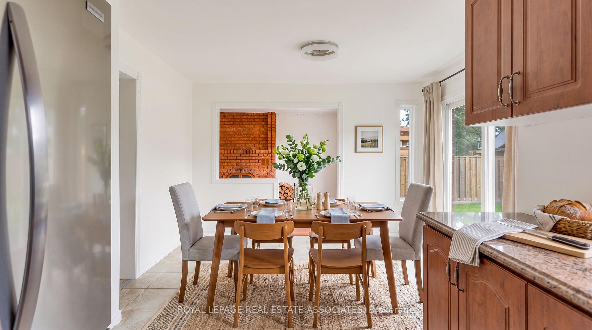 Photo 17 of 1410 Wakehurst Crescent, Oakville, Clearview — HOMEH