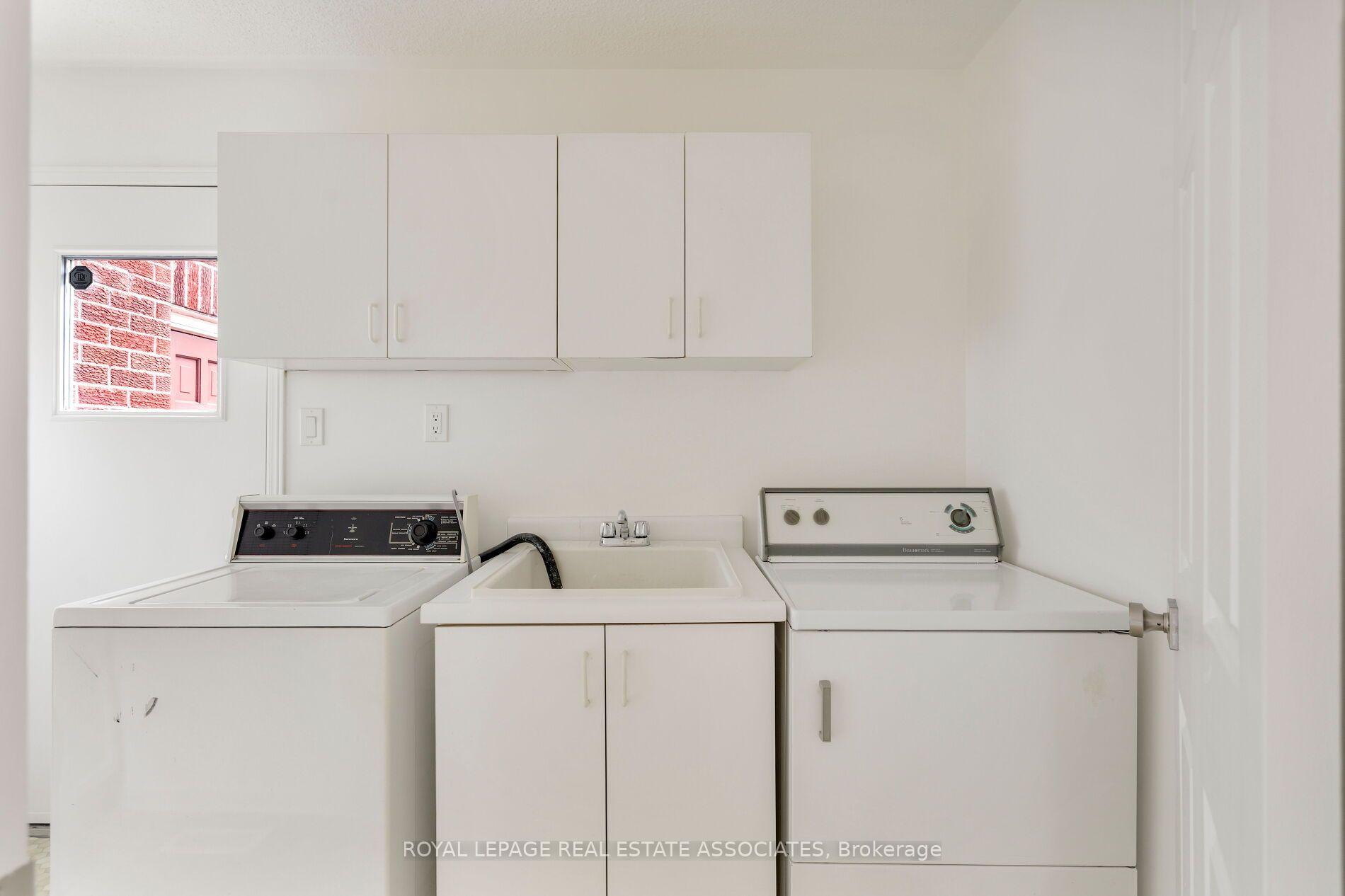 Photo 28 of 1410 Wakehurst Crescent, Oakville, Clearview — HOMEH
