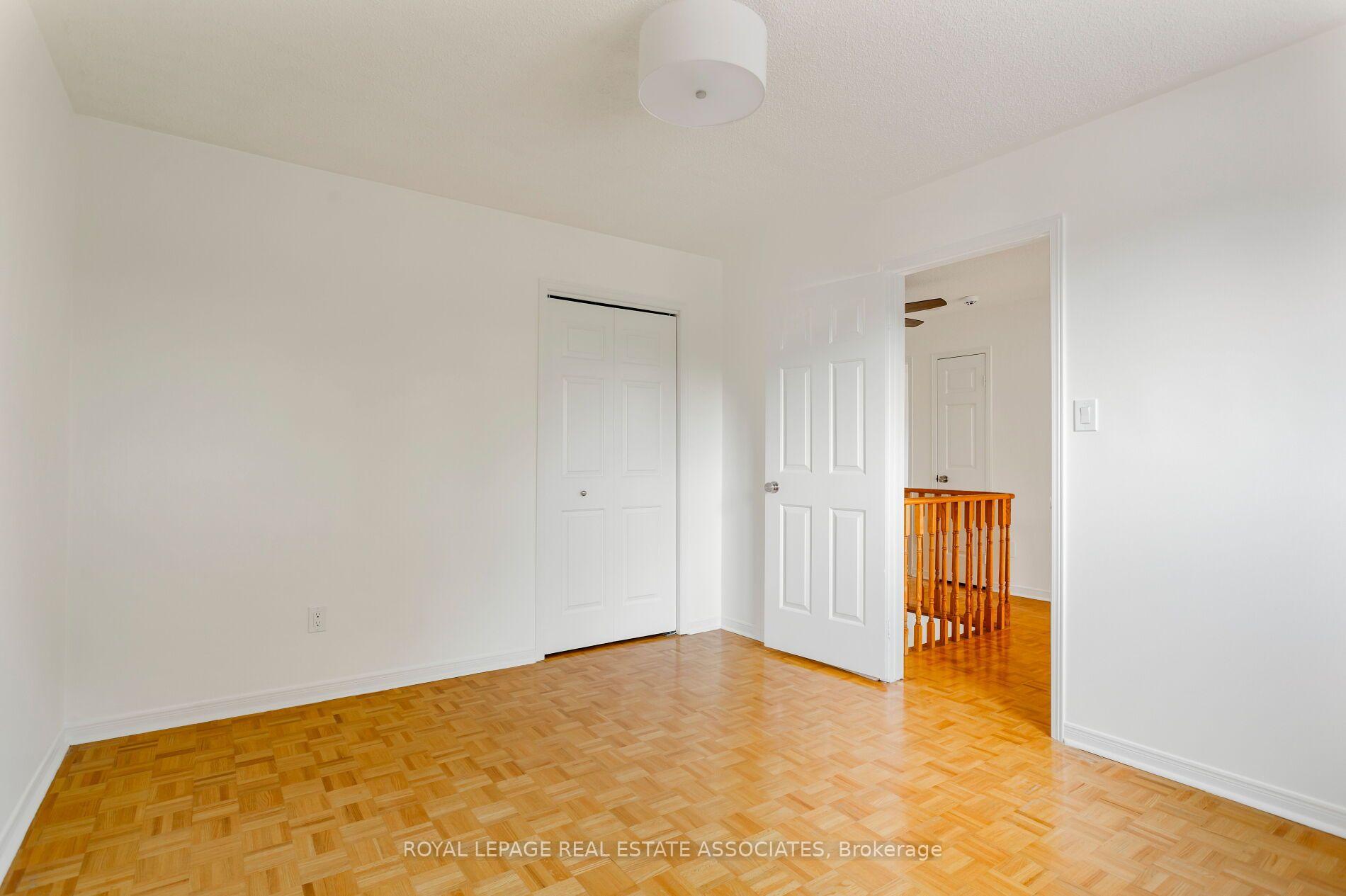 Photo 36 of 1410 Wakehurst Crescent, Oakville, Clearview — HOMEH