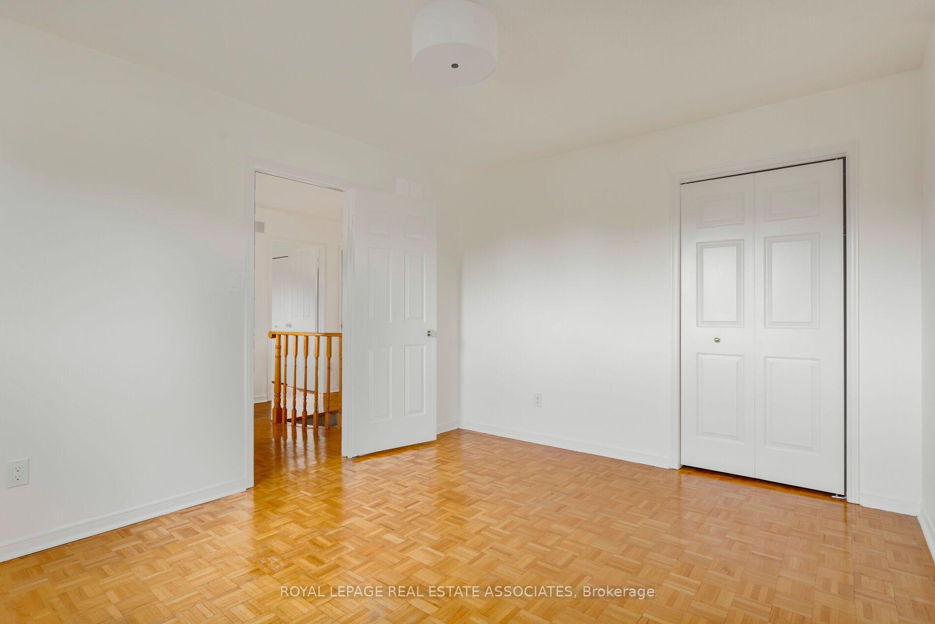 Photo 43 of 1410 Wakehurst Crescent, Oakville, Clearview — HOMEH