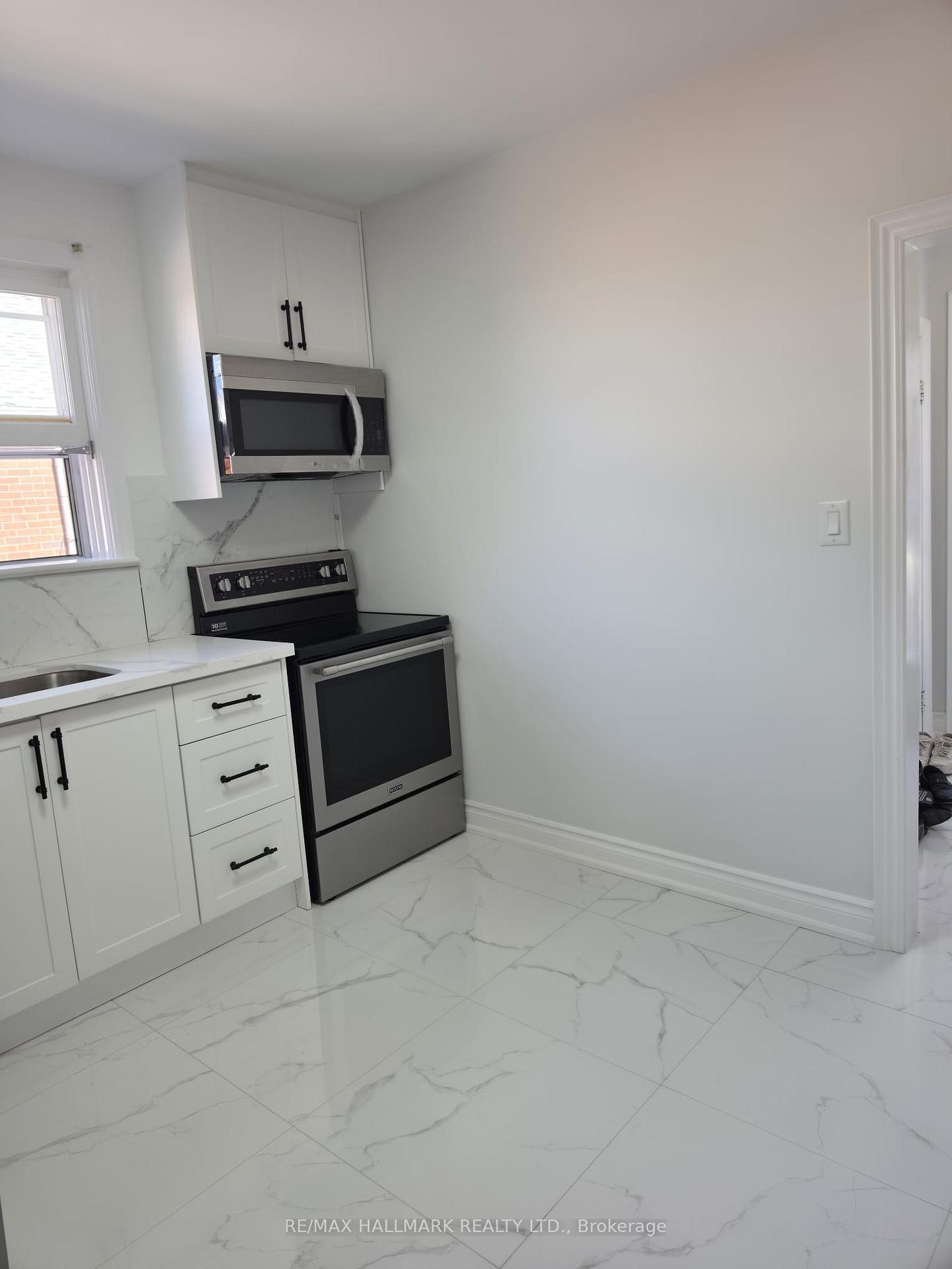 Photo 8 of 980 Glen Street, Oshawa, Lakeview — HOMEH