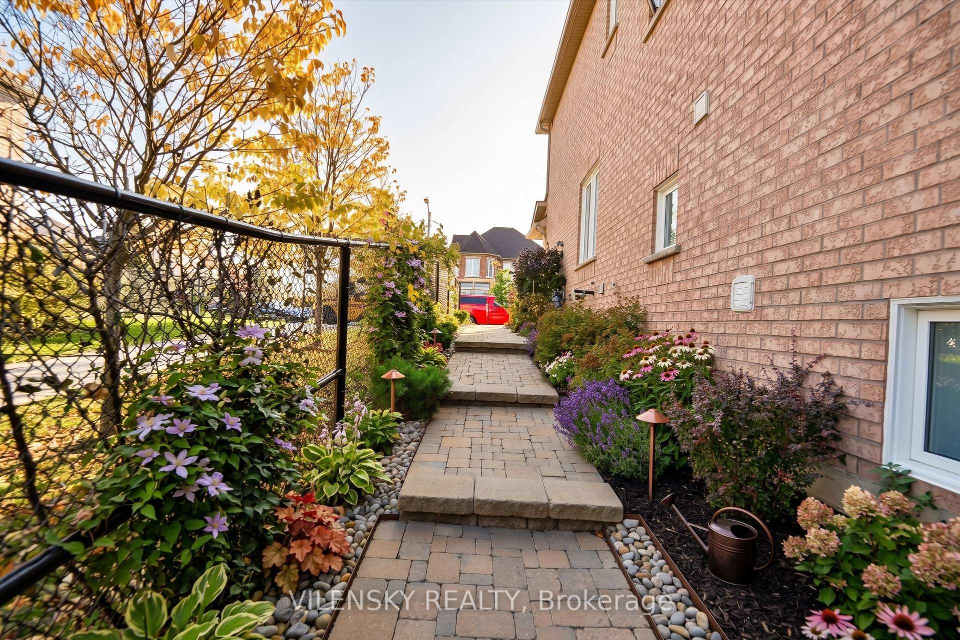 Photo 5 of Unit BSMT, 83 Westway Crescent, Vaughan, Concord — HOMEH