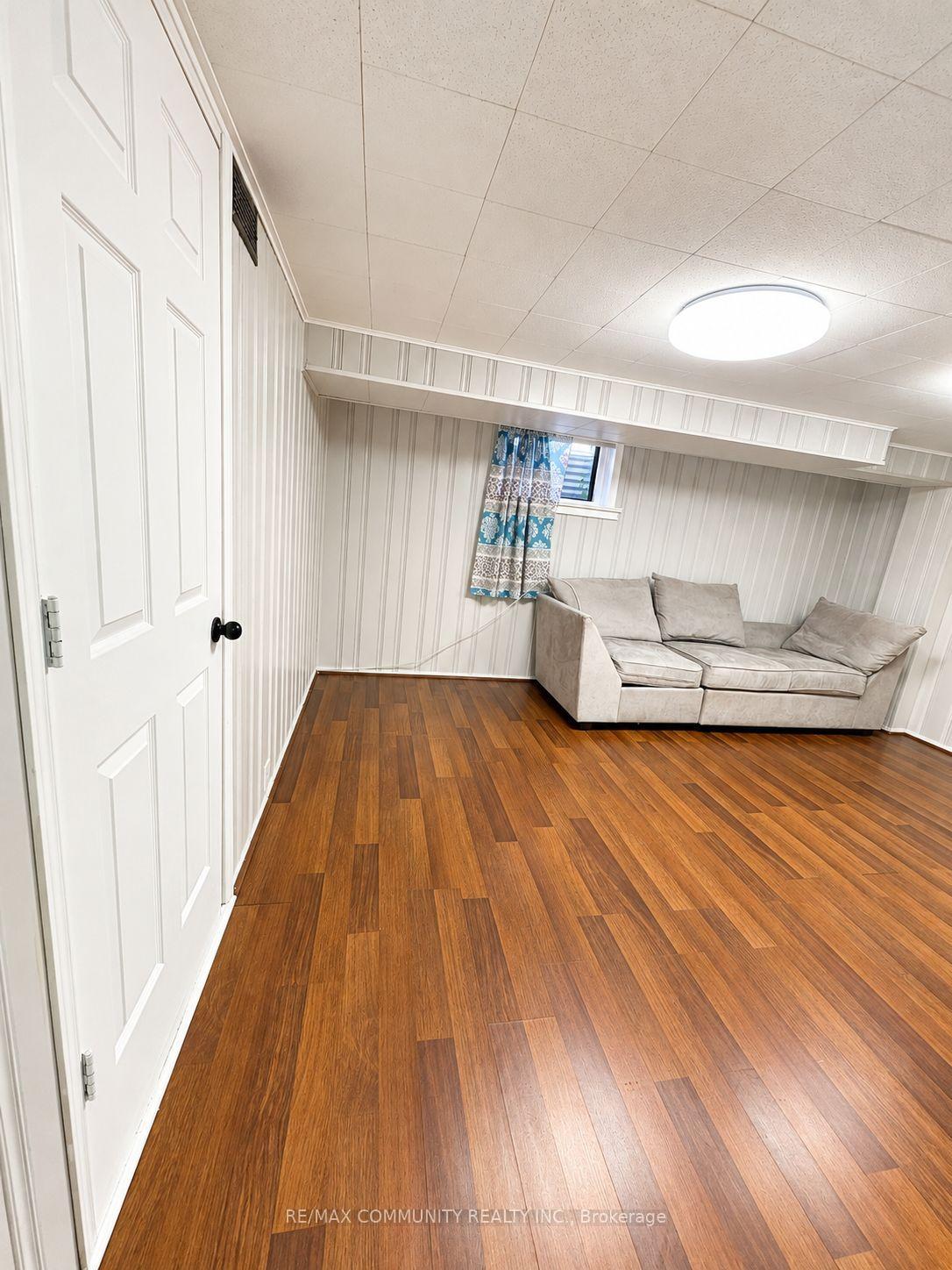 Photo 6 of 75 Kootenay Crescent, Scarborough, Bendale — HOMEH